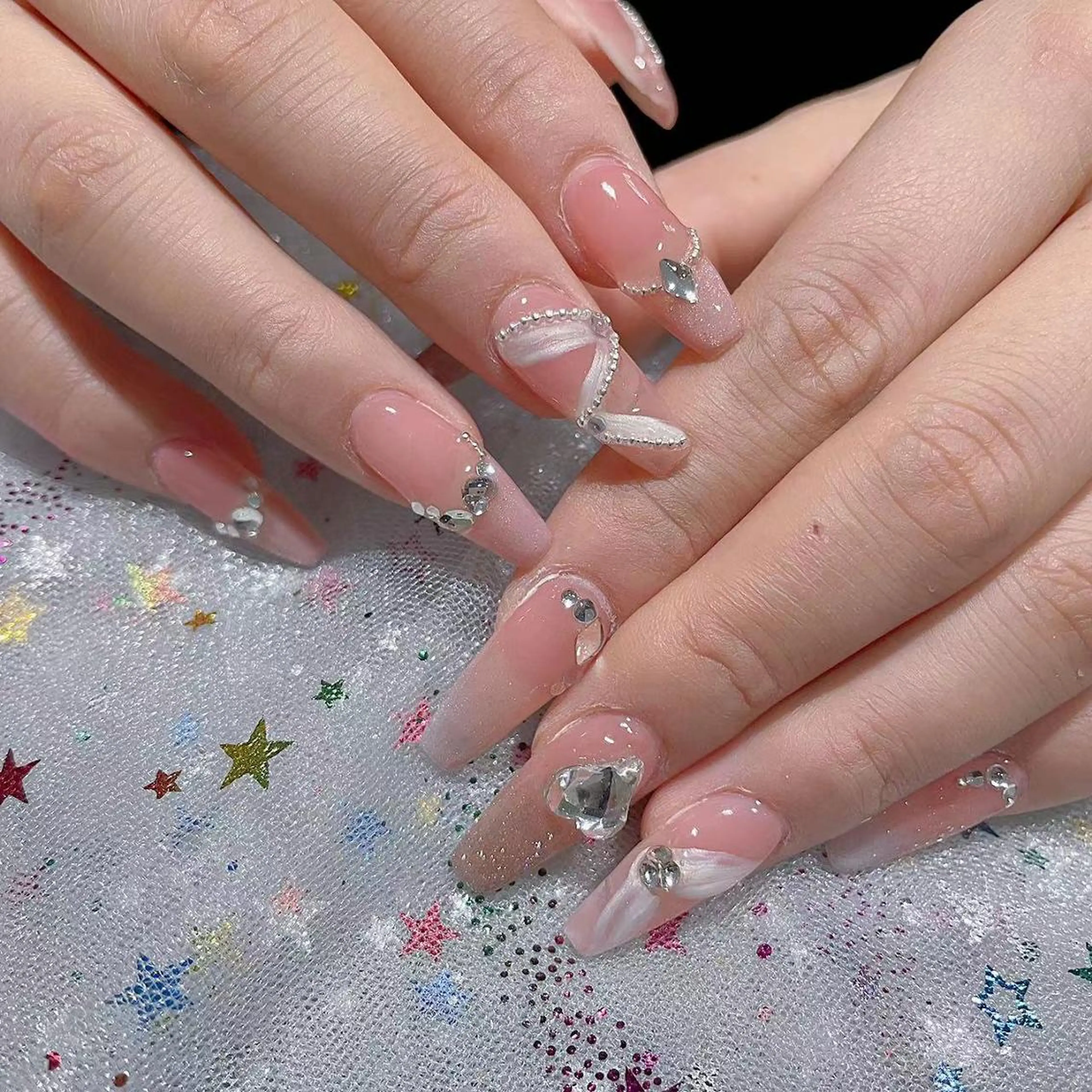 ネイル アートネイル 長さ出し ネイルチップ Queens テイのネイルデザイン