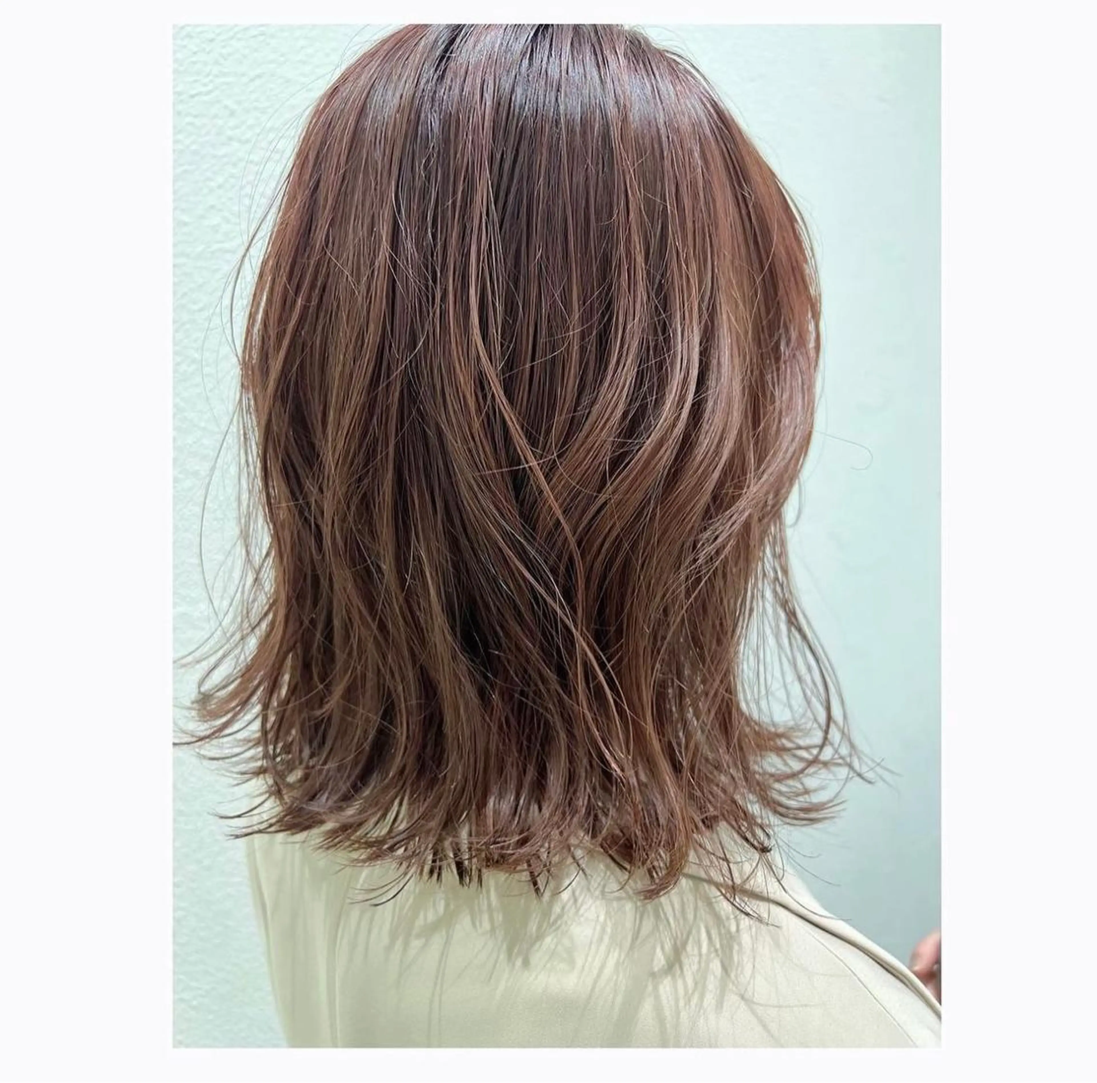 カット & ナチュラルカラー & トリートメントの写真