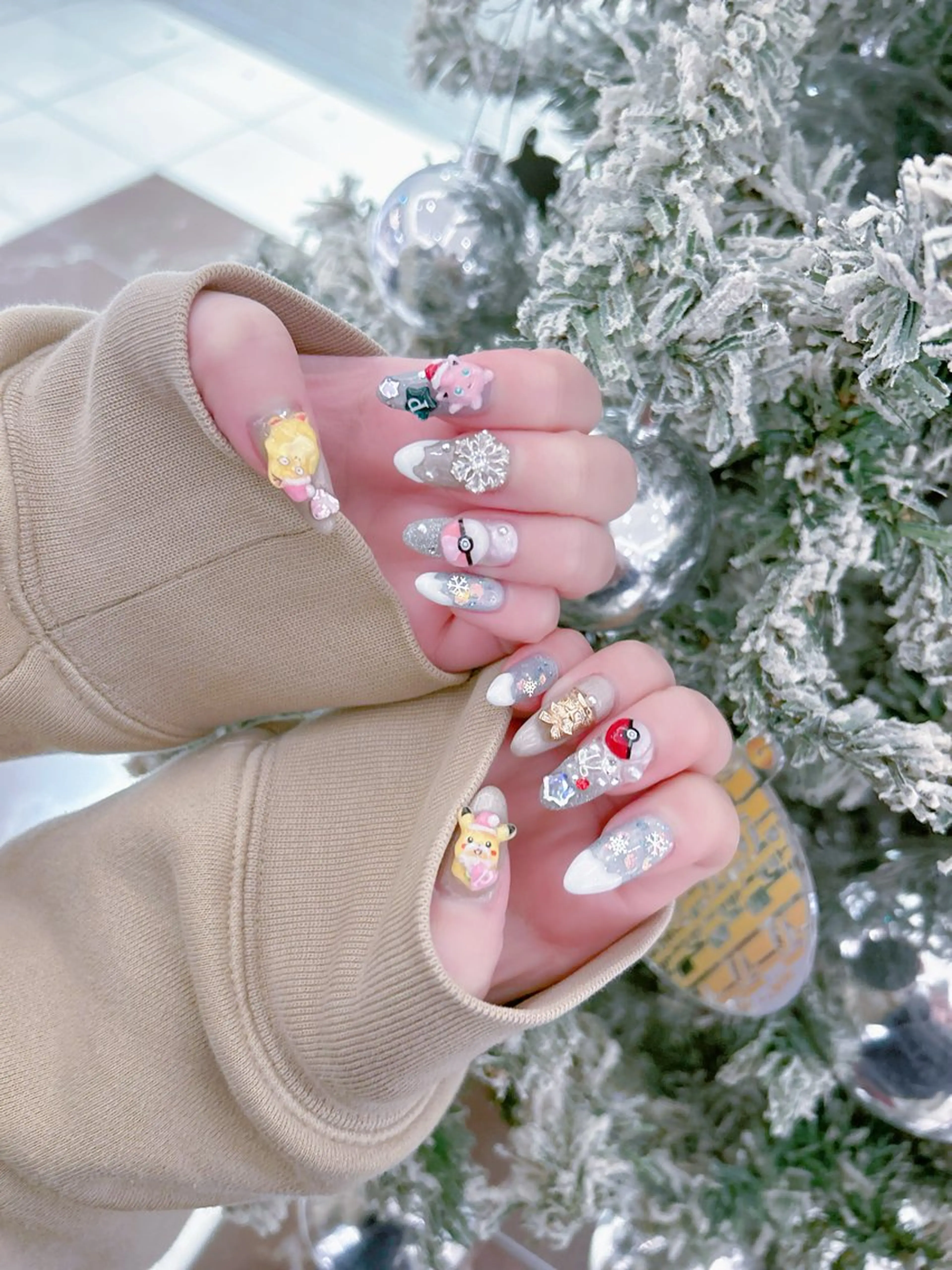 ネイル Yudia🩵 Yuiのネイルデザイン