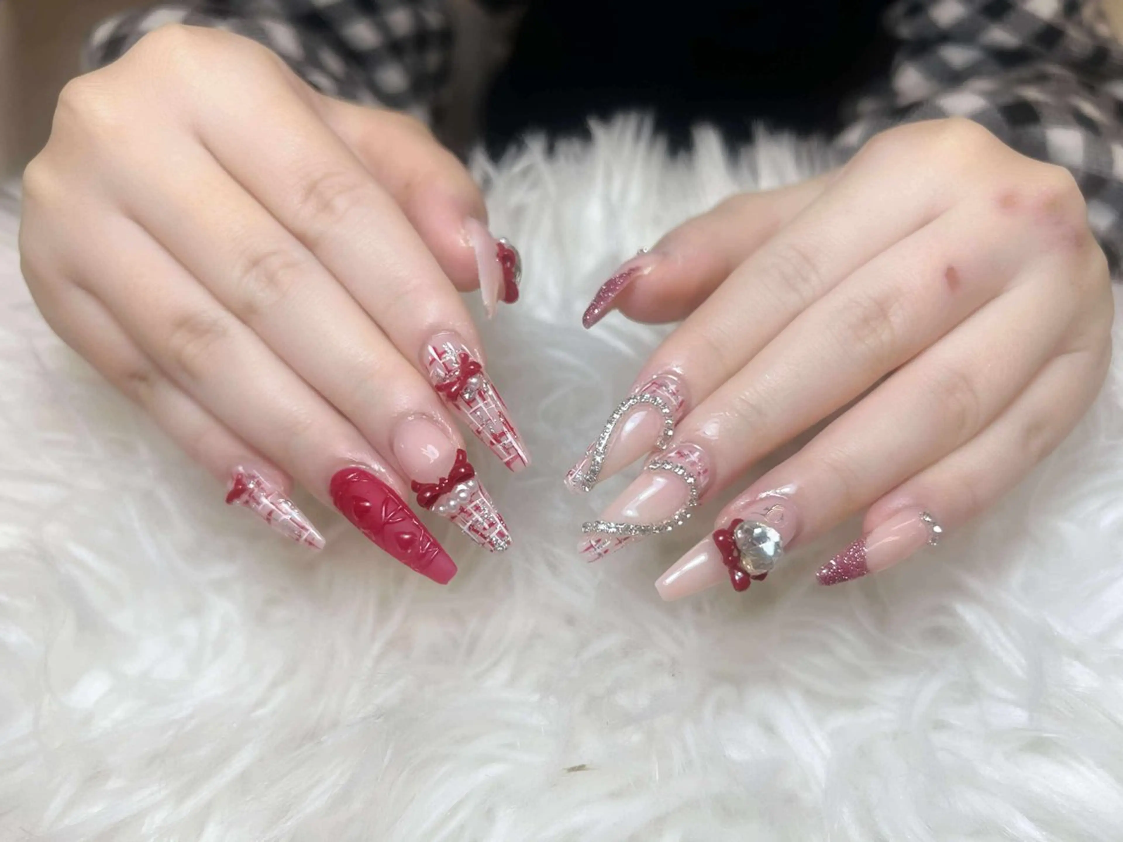 ネイル アートネイル オーロラネイル チークネイル 長さ出し フットネイル ハンドネイル フットネイル ハンドケア Noiranail_ studio所属・Noiranail_ studioのネイルデザイン