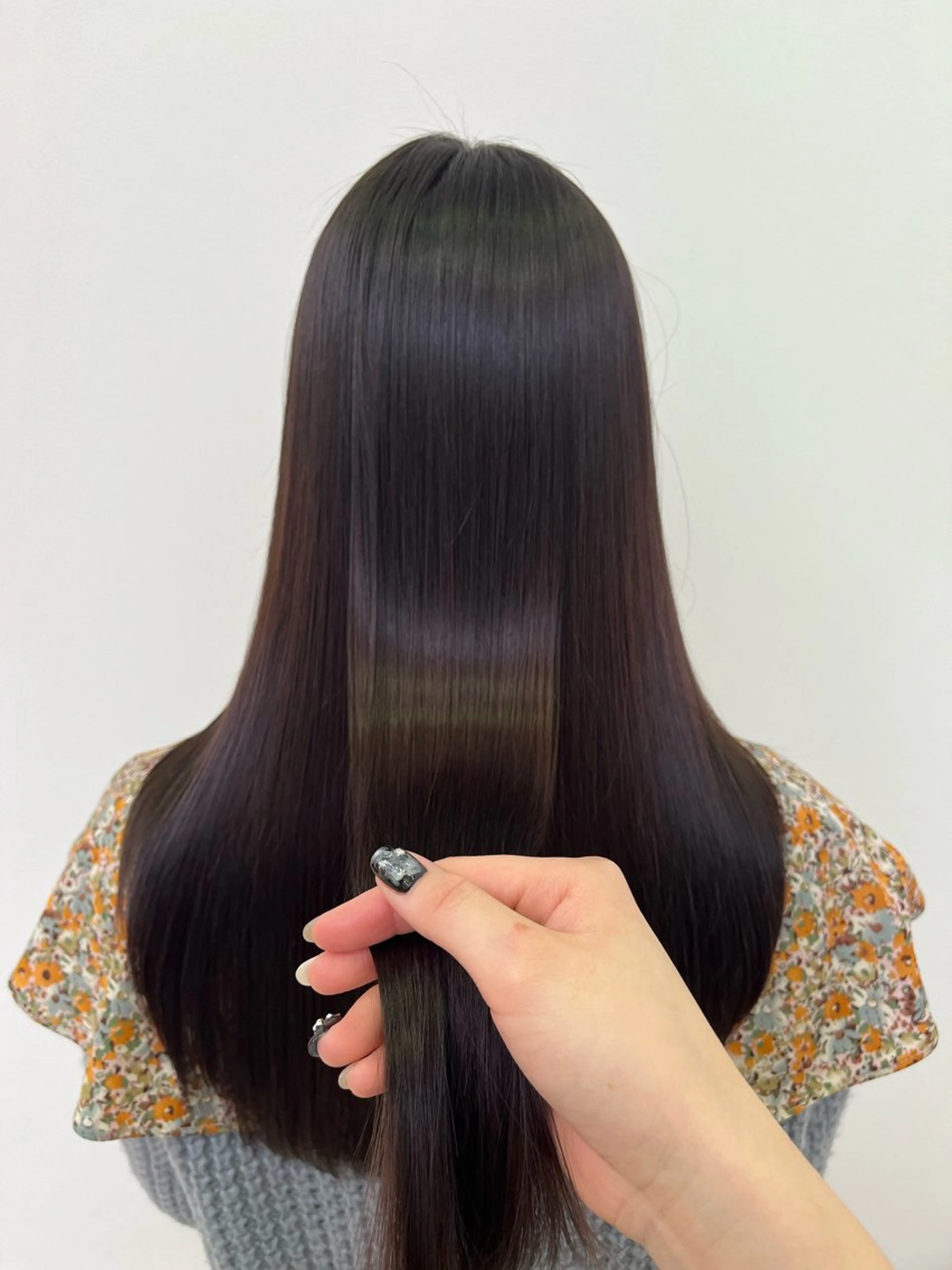 ロング DC カラーモデルのヘアスタイル