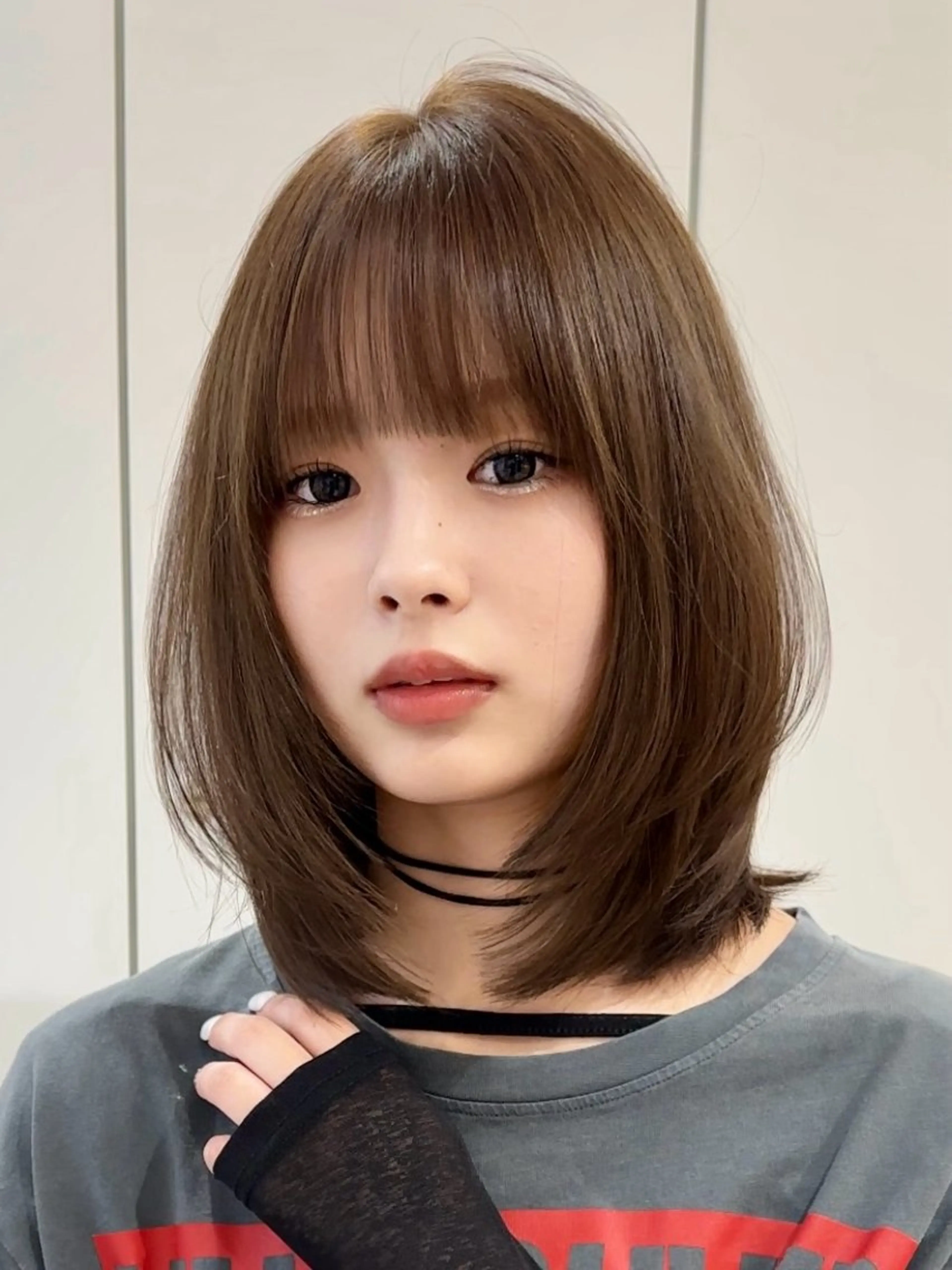 ミディアム カット ヘアカラー かえ🩶韓国ボブ🎀 透明感カラー🥣のヘアスタイル