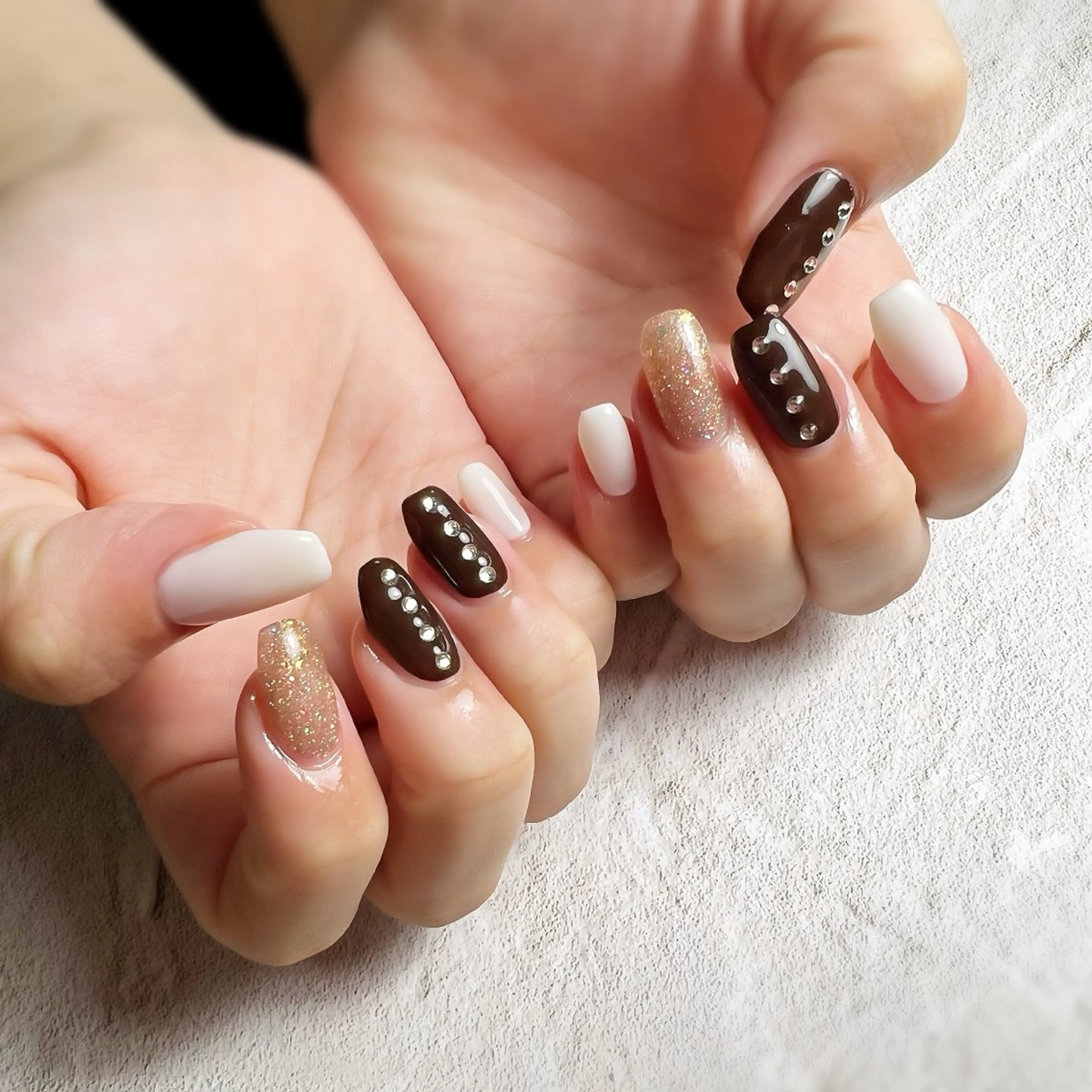 ネイル ハンドネイル フットネイル NAILsalon Laki(ラキ)のネイルデザイン