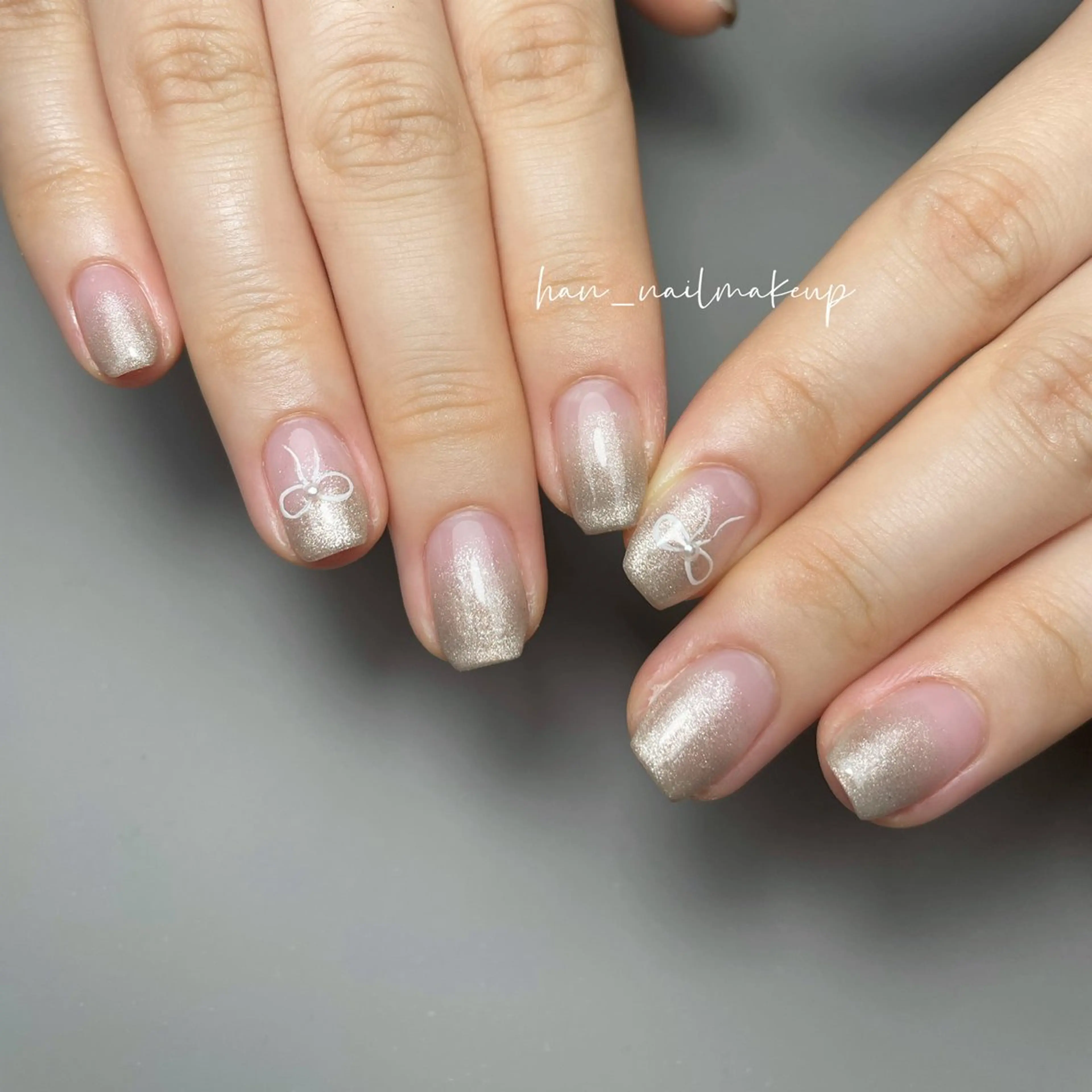 ネイル グラデーション ラメ(グリッター) ラメグラデーション リボン ハンドネイル Han Nail 【y&m】のネイルデザイン