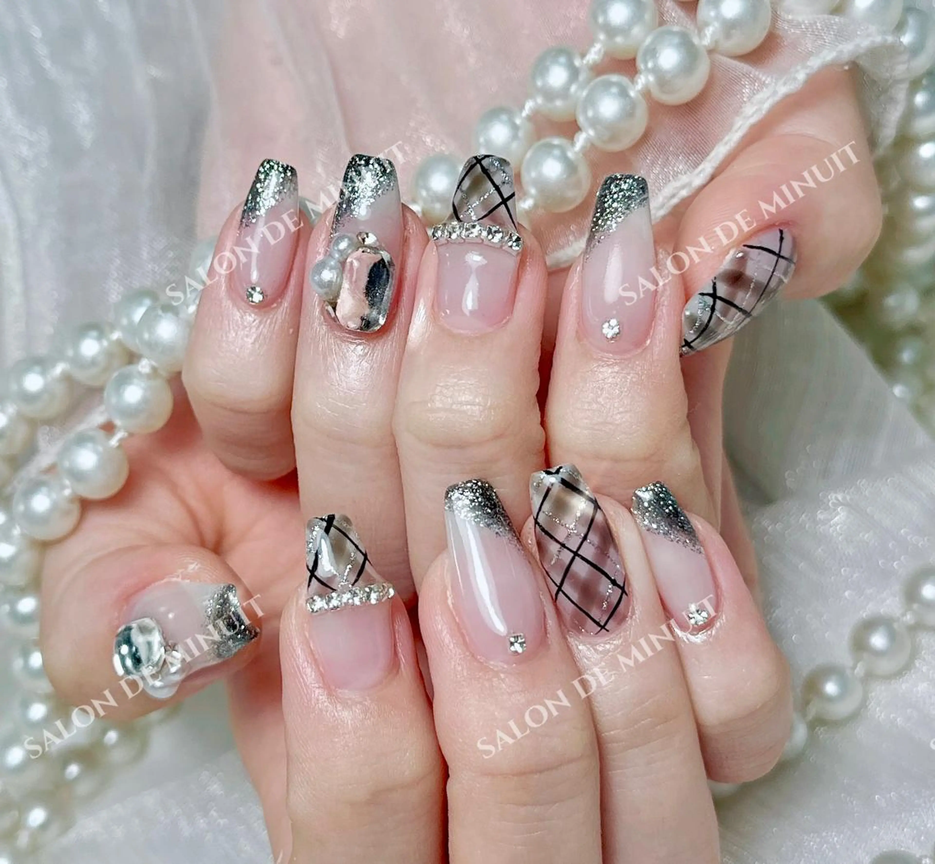 ネイル ハンドネイル ハンドケア Salon de Minuit🦩のネイルデザイン
