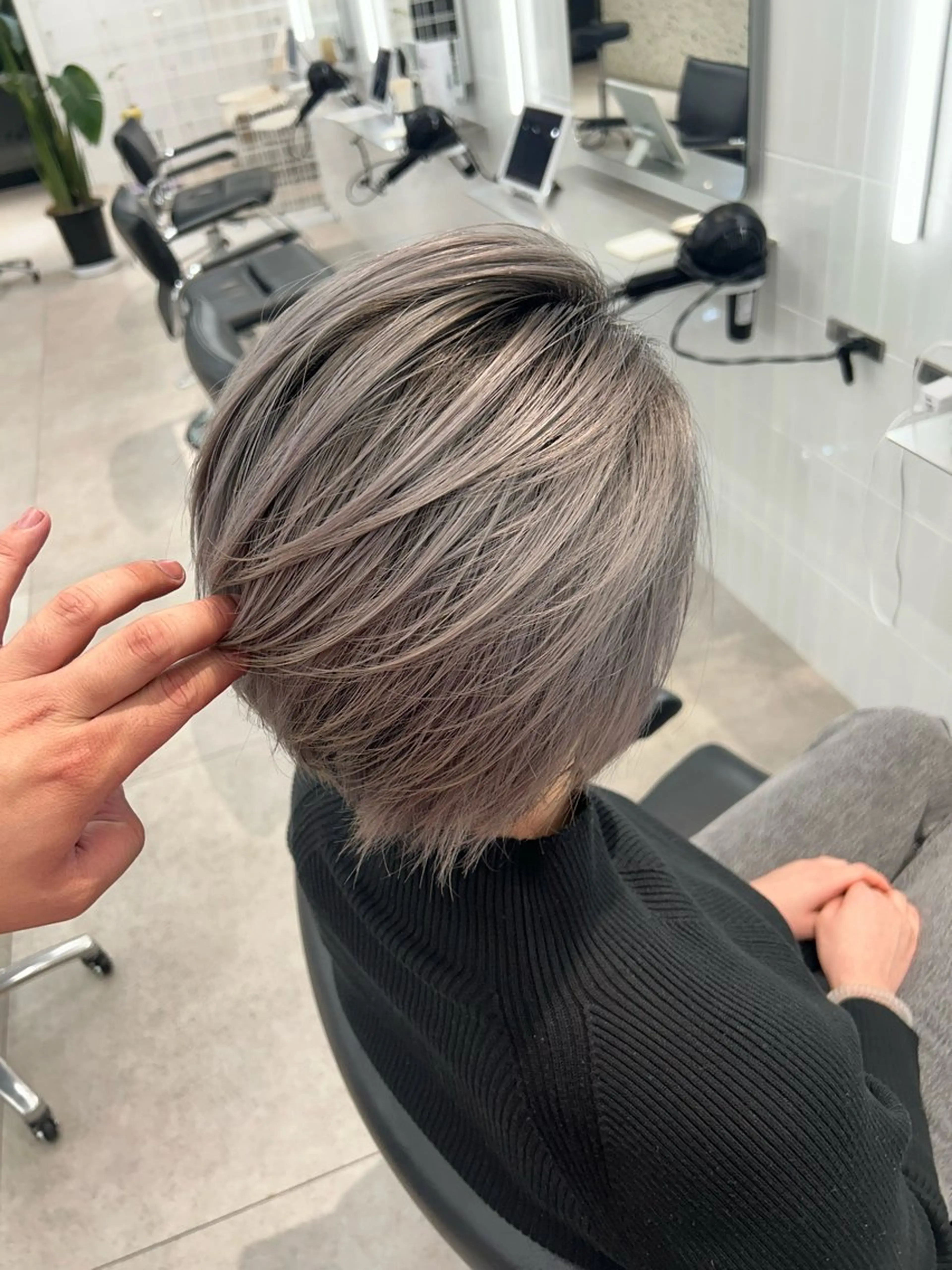 ショート カラー onyx所属・表参道/ハイライト・ バレイヤージュのヘアスタイル