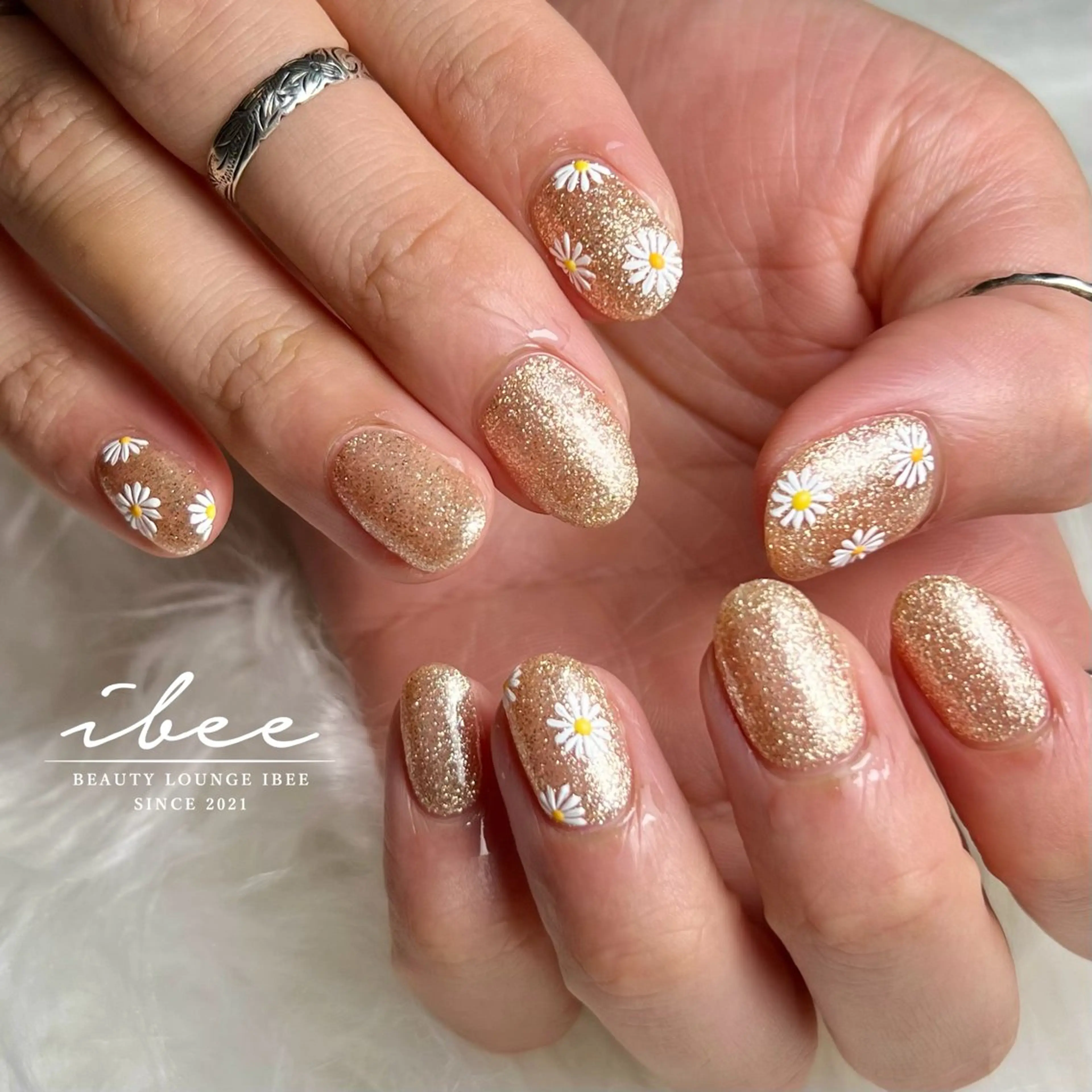 ネイル ハンドネイル ibee nail 🤍yumiのネイルデザイン