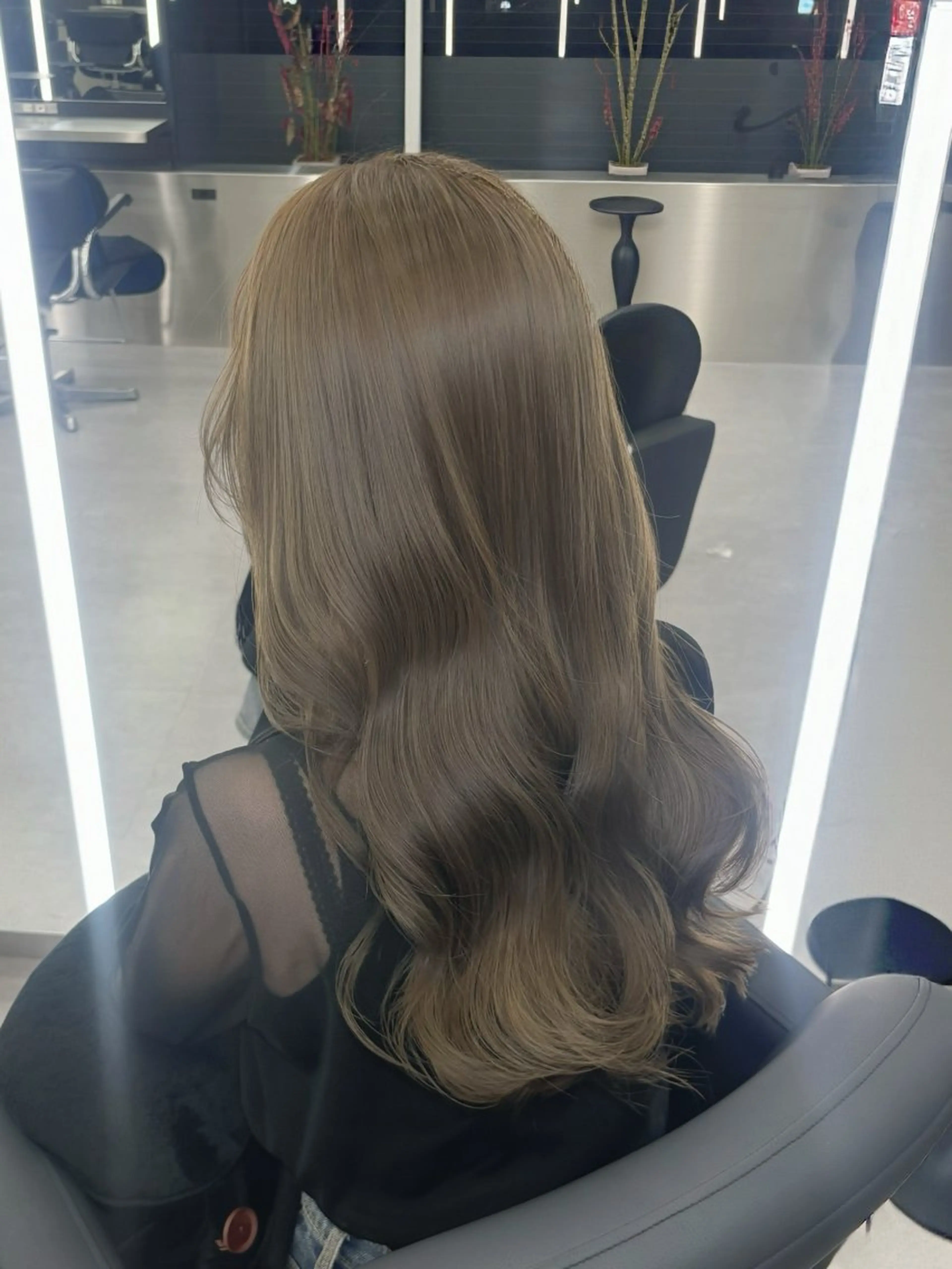 ロング カラー ヘアカラー トリートメント 心斎橋/透明感カラー 髪質改善/レイヤーのヘアスタイル