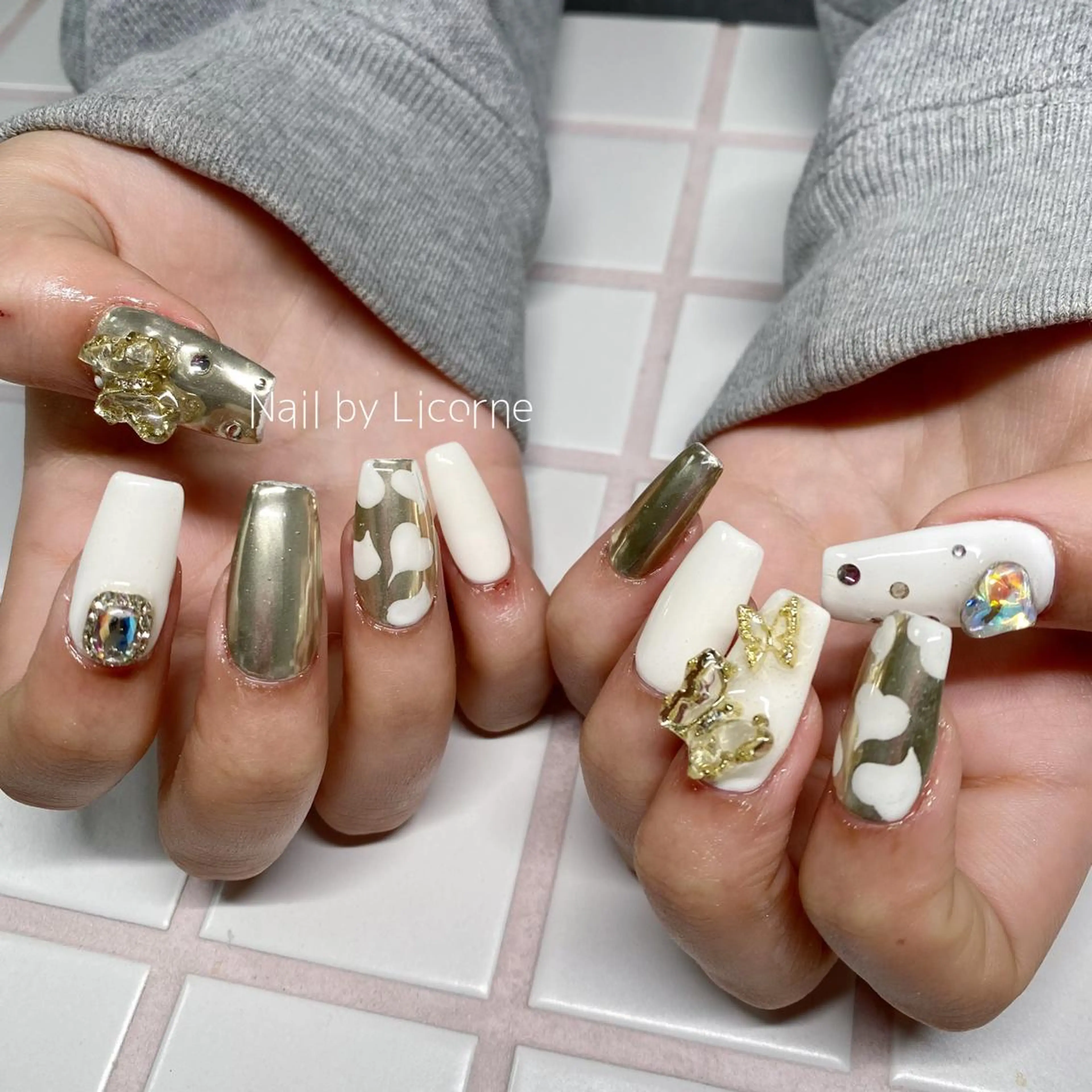 ネイル アートネイル オーロラネイル フレンチネイル 氷ネイル・うるうるネイル マグネットネイル Nail by Licorneのネイルデザイン
