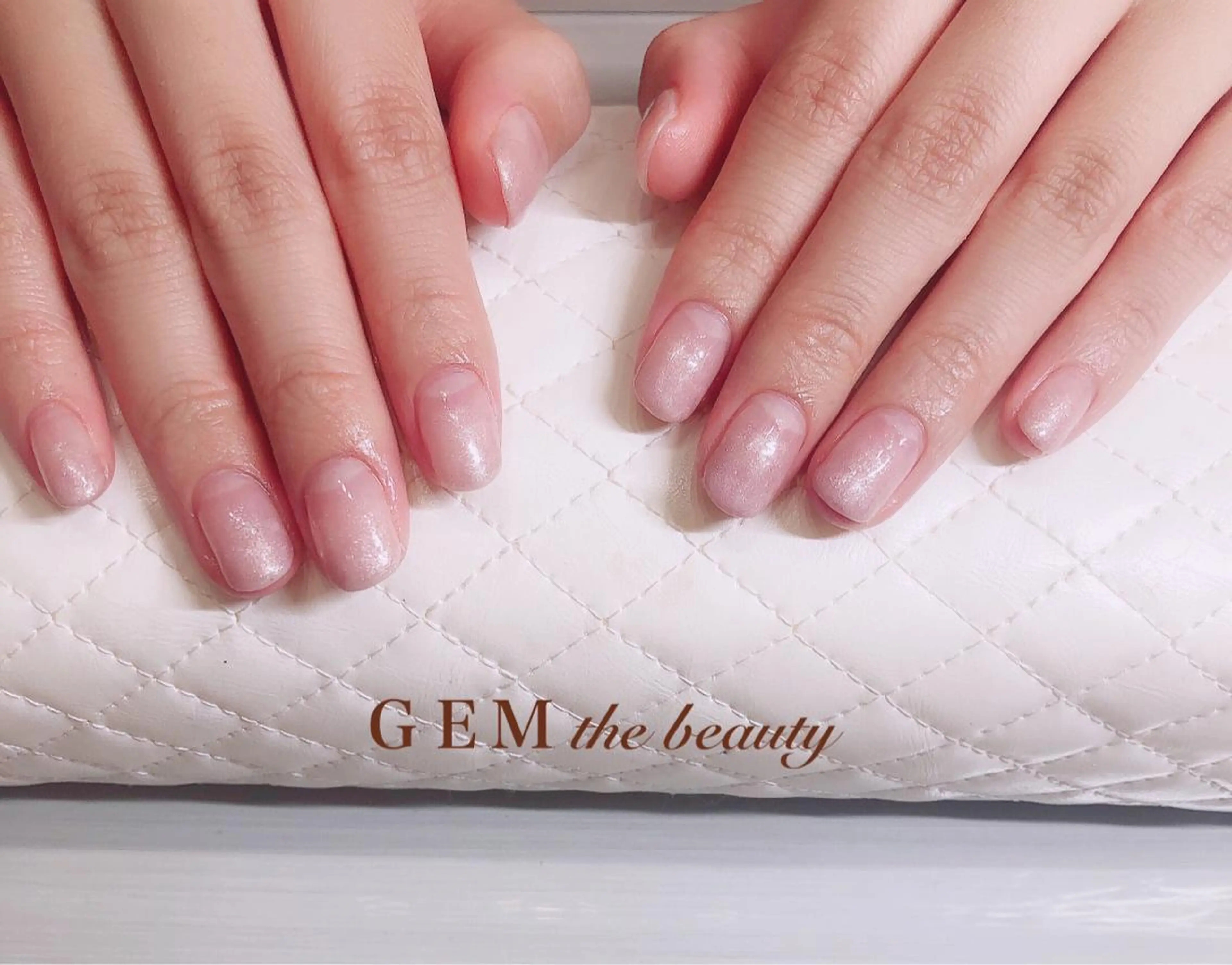ネイル ジェルネイル グラデーション ラメ(グリッター) ラメグラデーション GEM  the beautyのマツエク・マツパデザイン