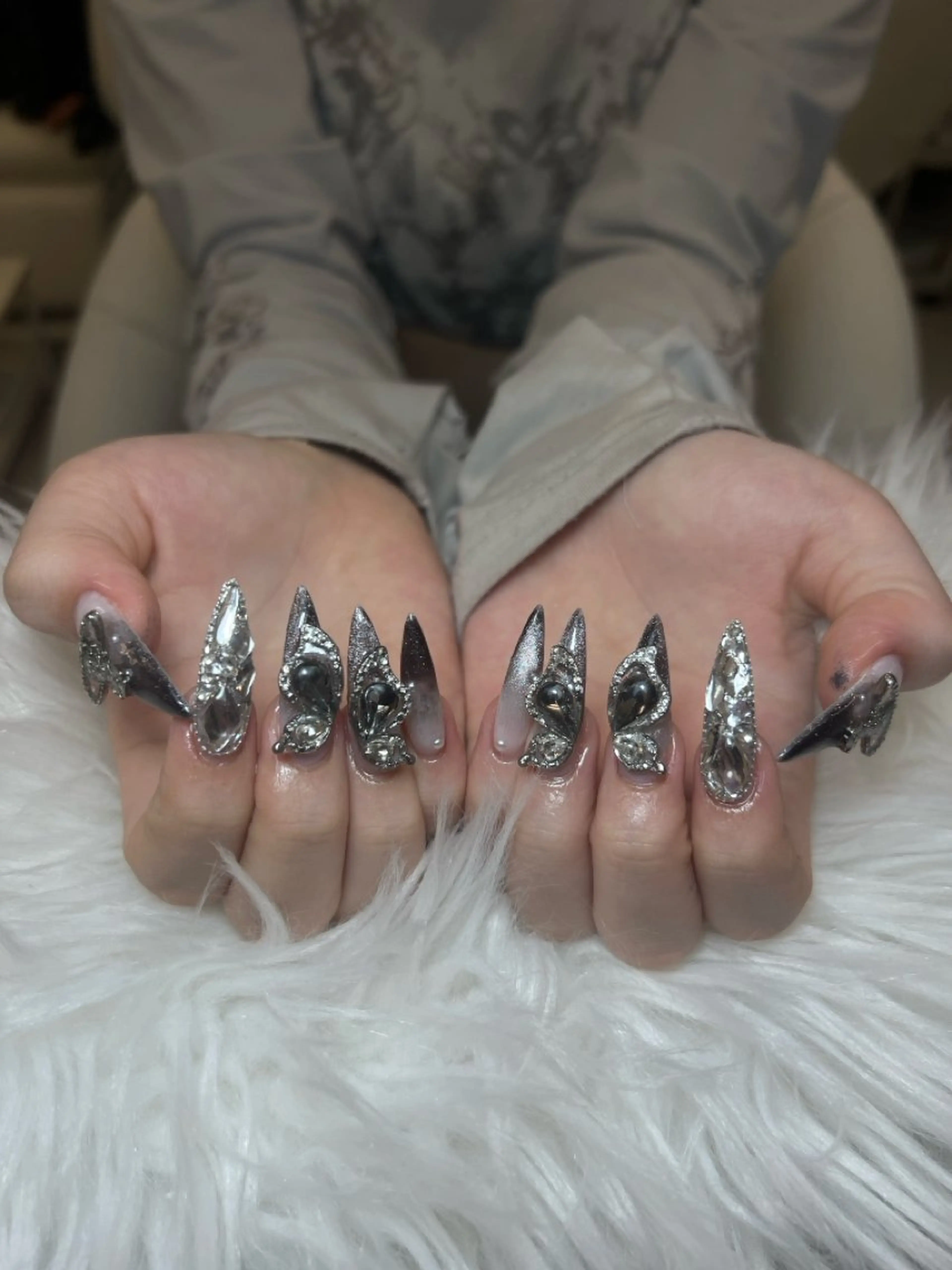 ネイル アートネイル オーロラネイル チークネイル 長さ出し フットネイル Noiranail_ studio所属・Noiranail_ studioのネイルデザイン