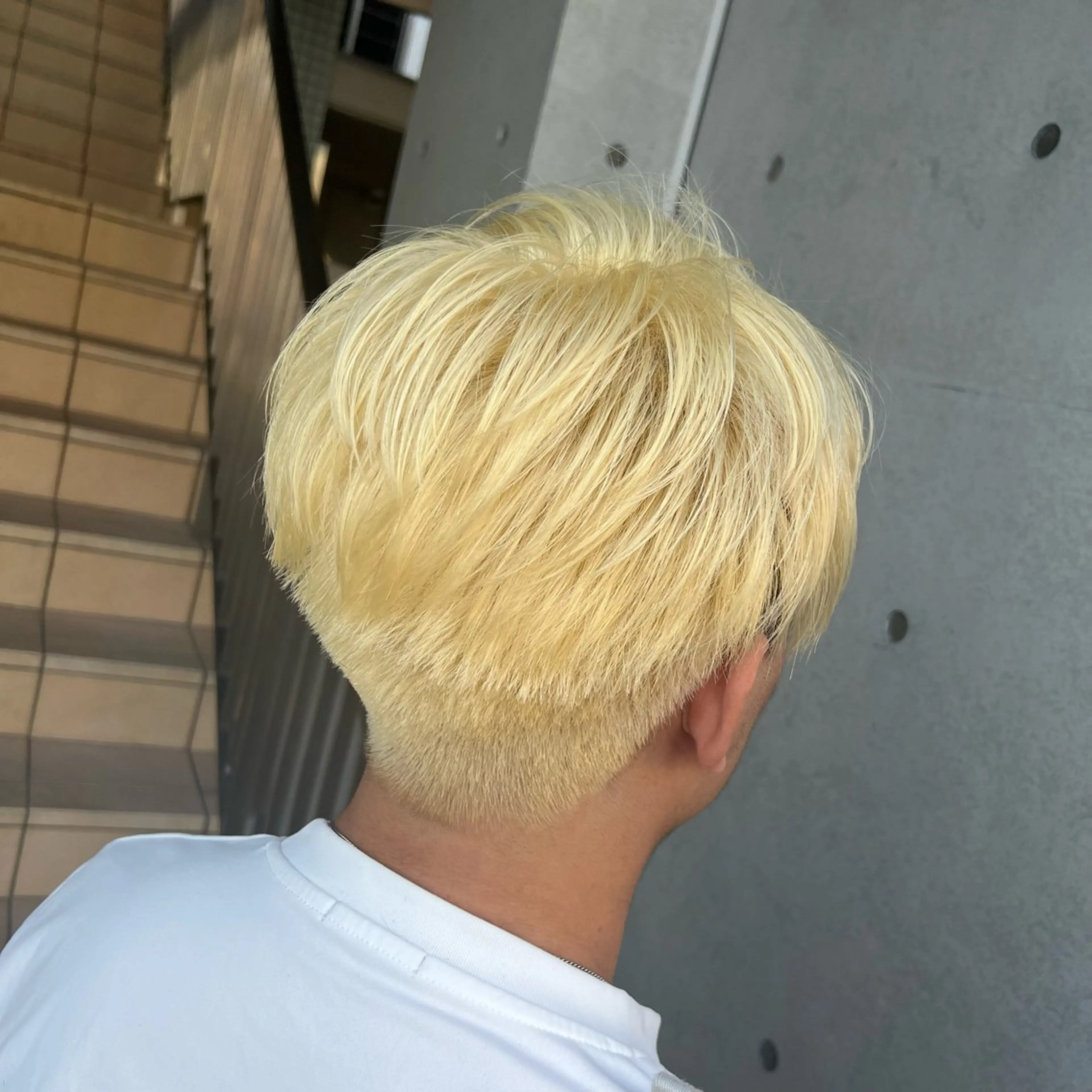 カラー メンズ メンズブリーチ ブリーチ ブロンド ヘアカラー トリートメント stylist 🐶内藤 成香のヘアスタイル