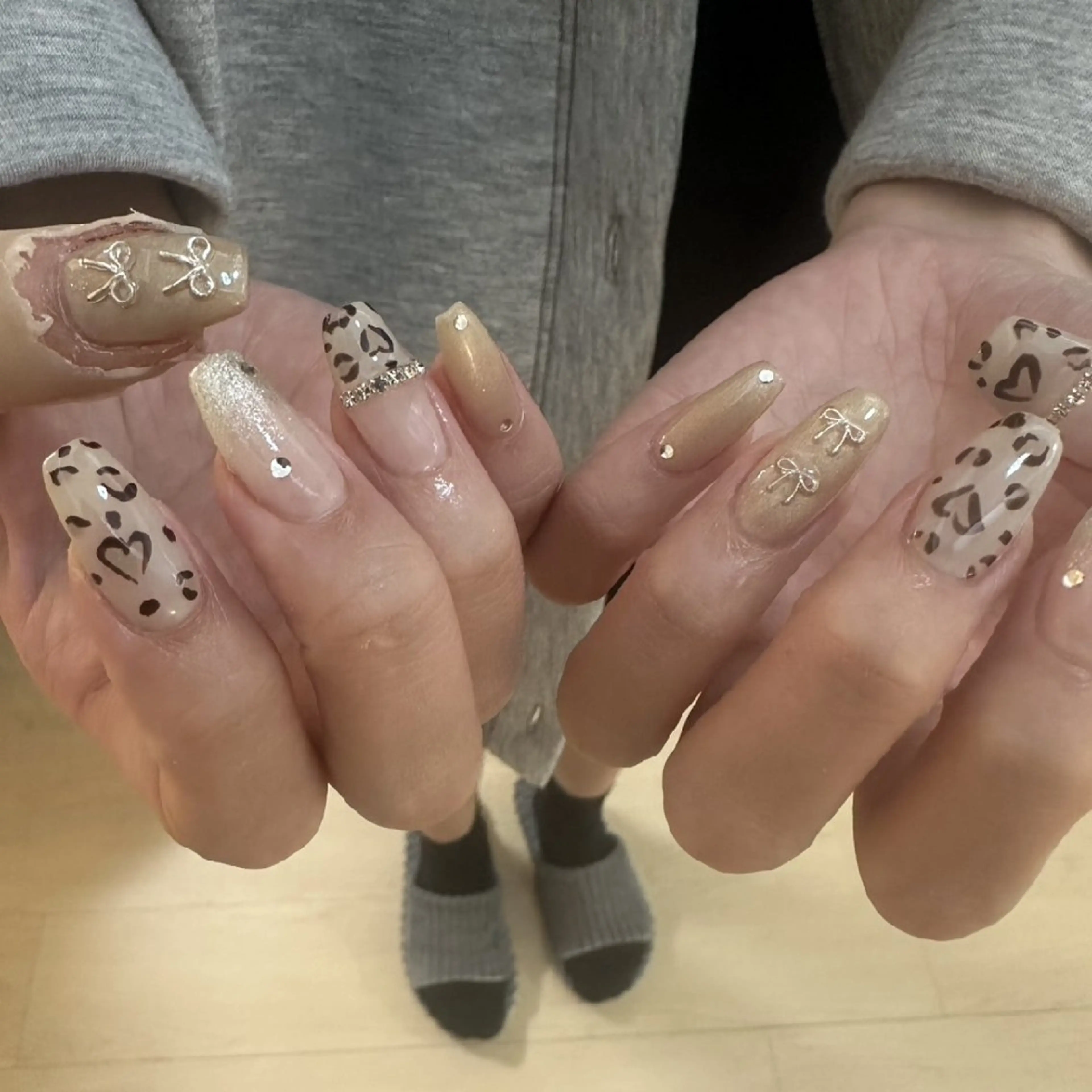 ネイル ハンドネイル フットネイル ハンドケア ease NAIL SALONのネイルデザイン