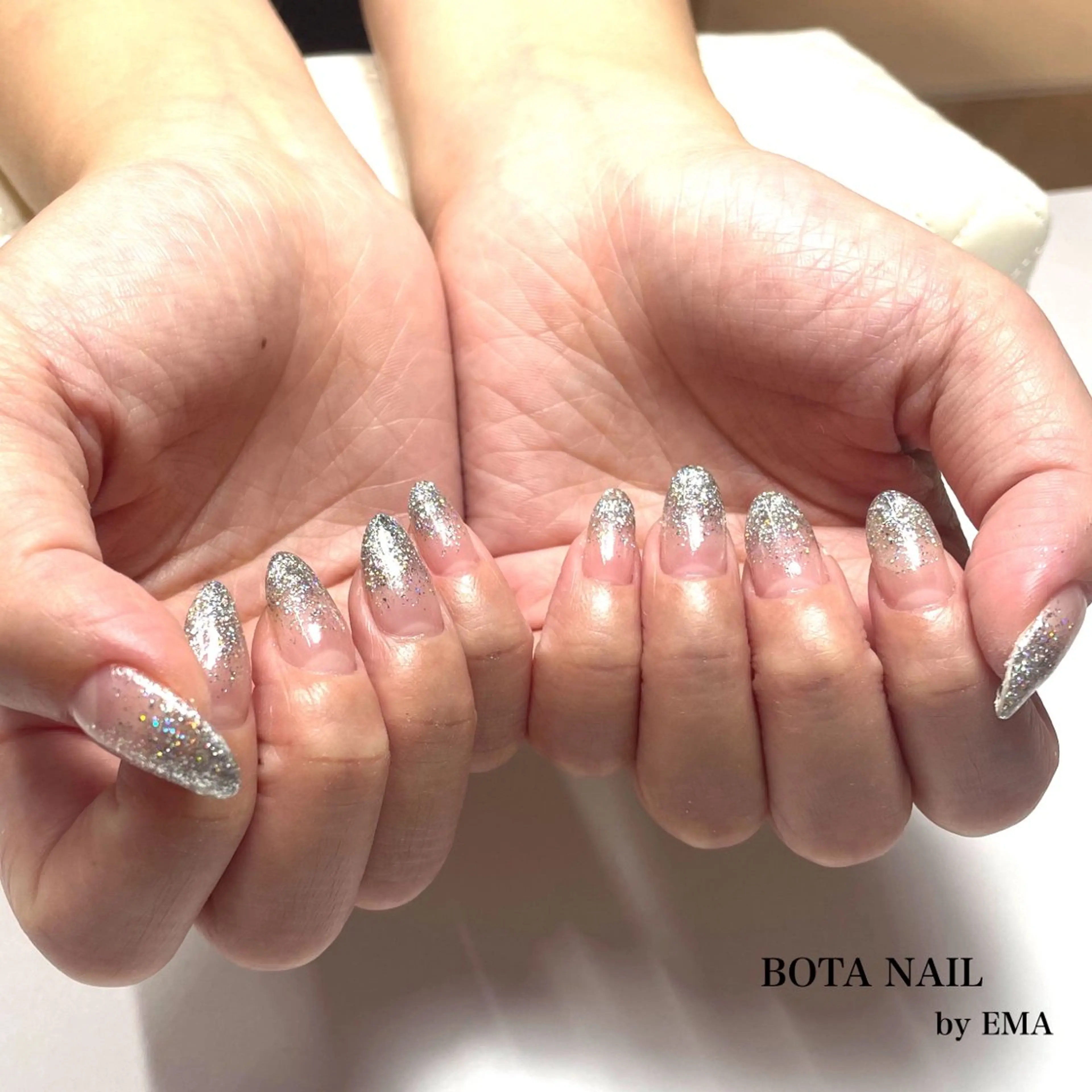 【ご新規様限定】💅Jr.ネイリスト✨オフ込みグラデ(ラメ可)💎長さ出し・パーツ追加OKの写真