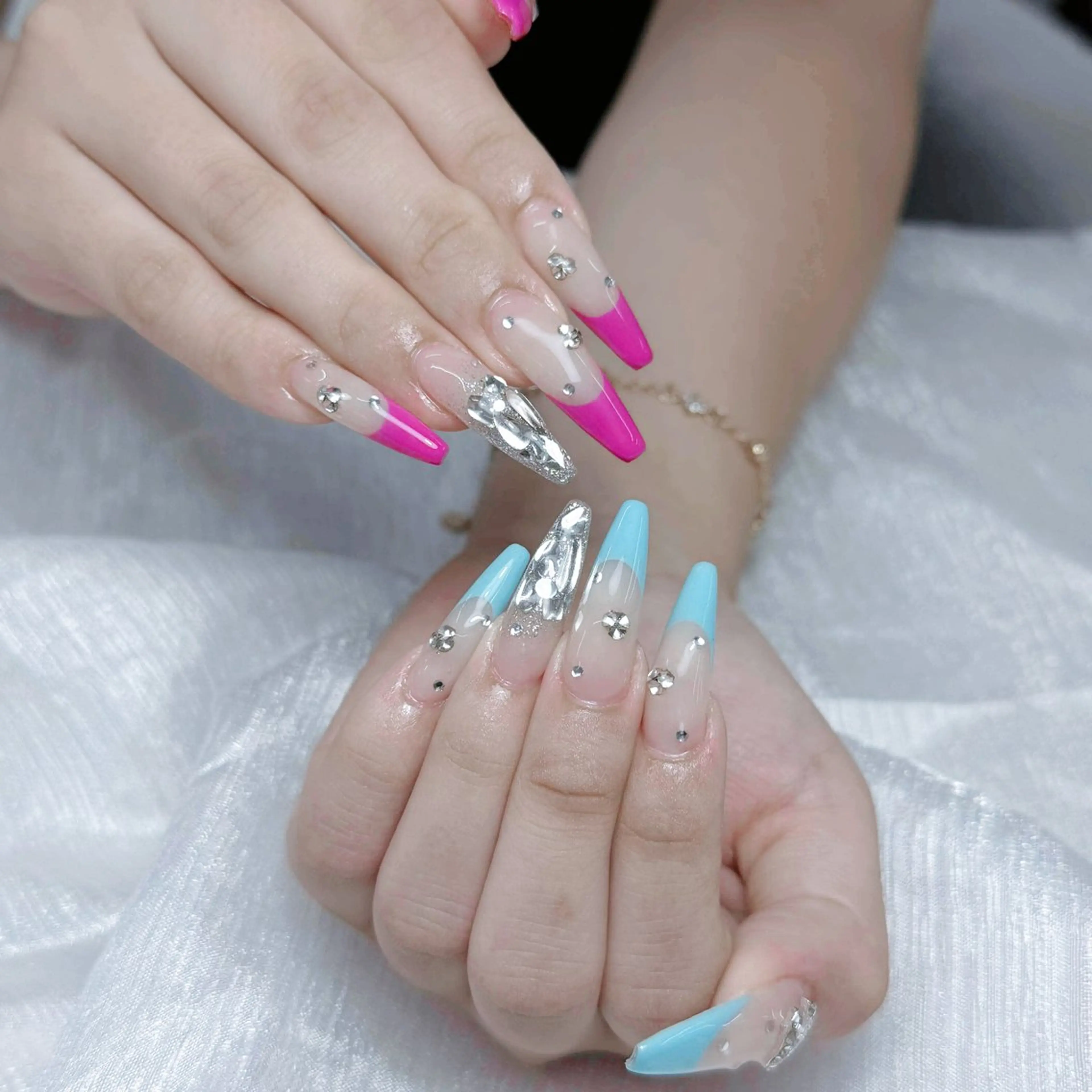 ネイル ハンドネイル ハンドケア Nova Nail Nambaのネイルデザイン
