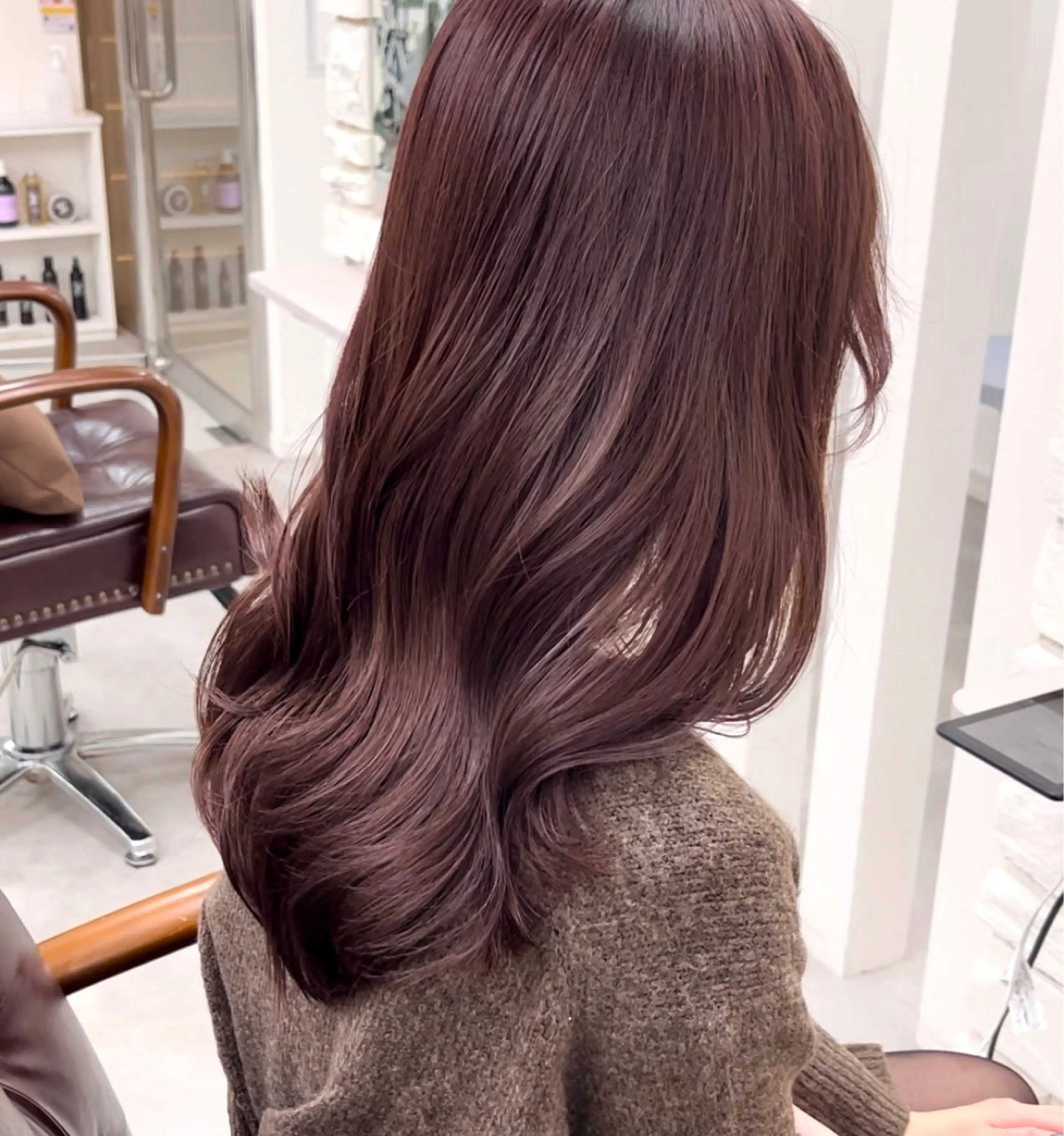ロング カラー レッドカラー カット ヘアカラー トリートメント 天王寺髪質改善なら よしみさん✨のヘアスタイル