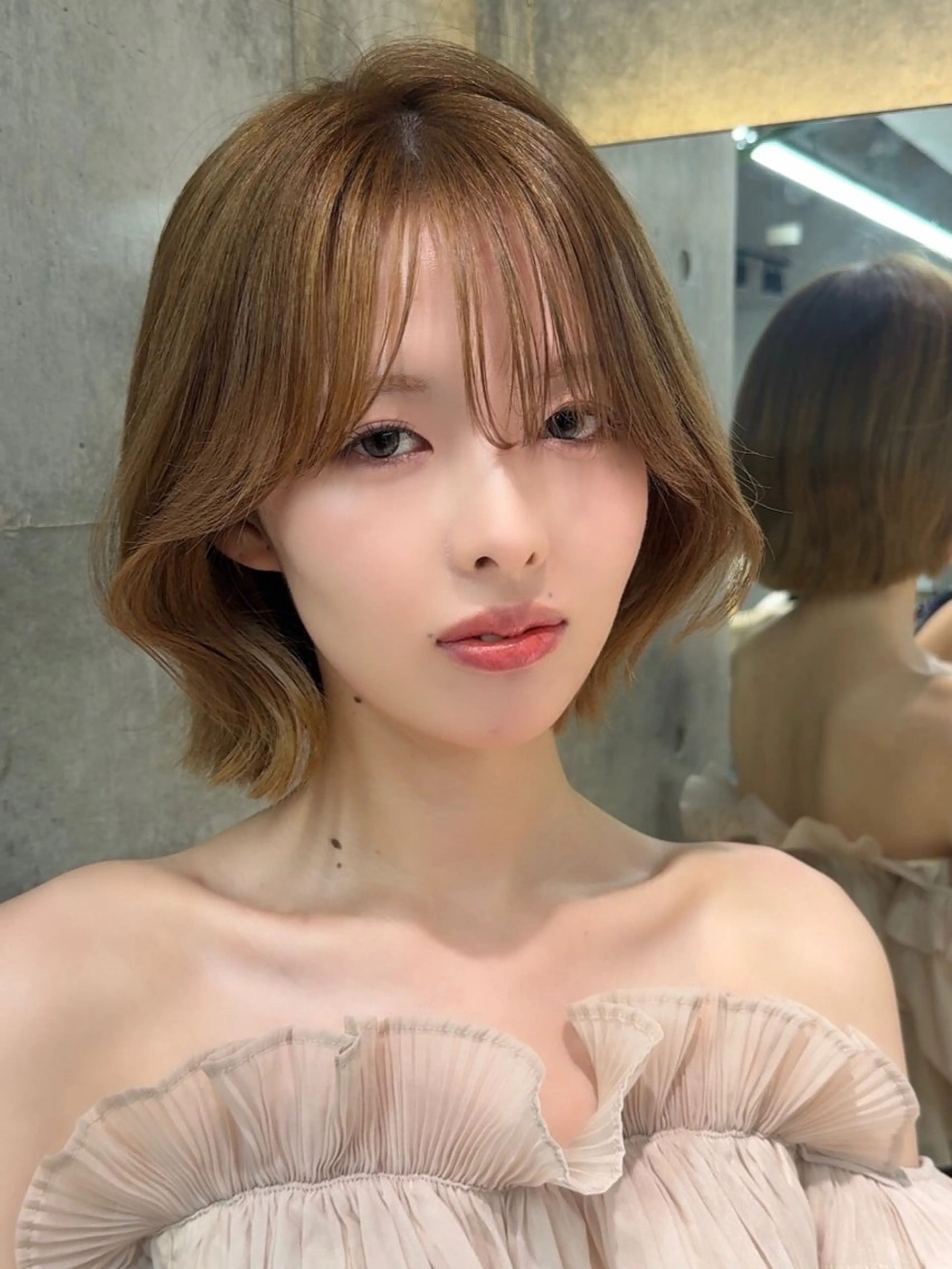 ミディアム カット ヘアカラー トリートメント 【いっせい】似合わせ カット✂️縮毛矯正のヘアスタイル