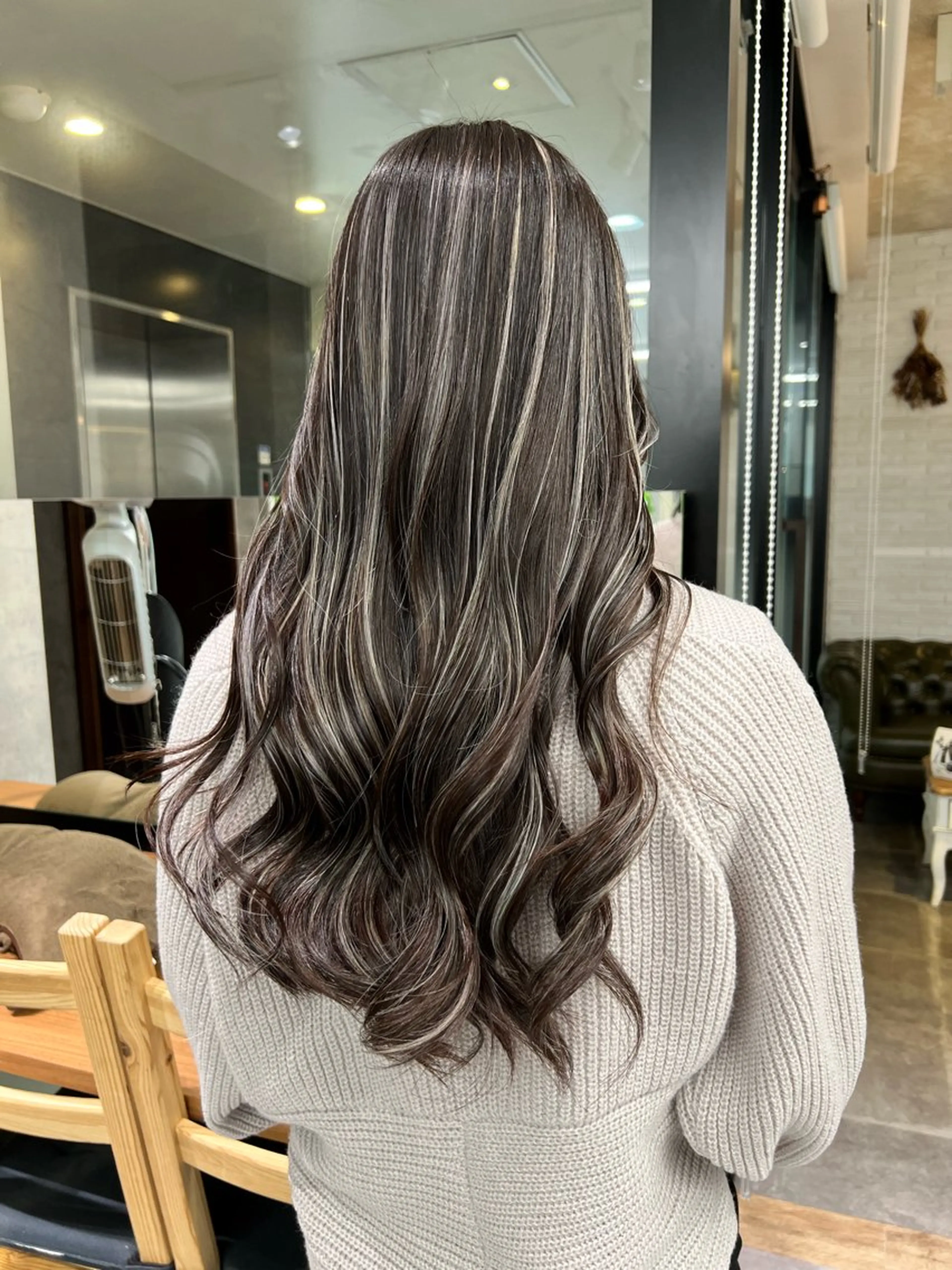 ロング ヘアカラー RAF TOKYO 2nd 今泉店所属・RAF KAEDEのヘアスタイル