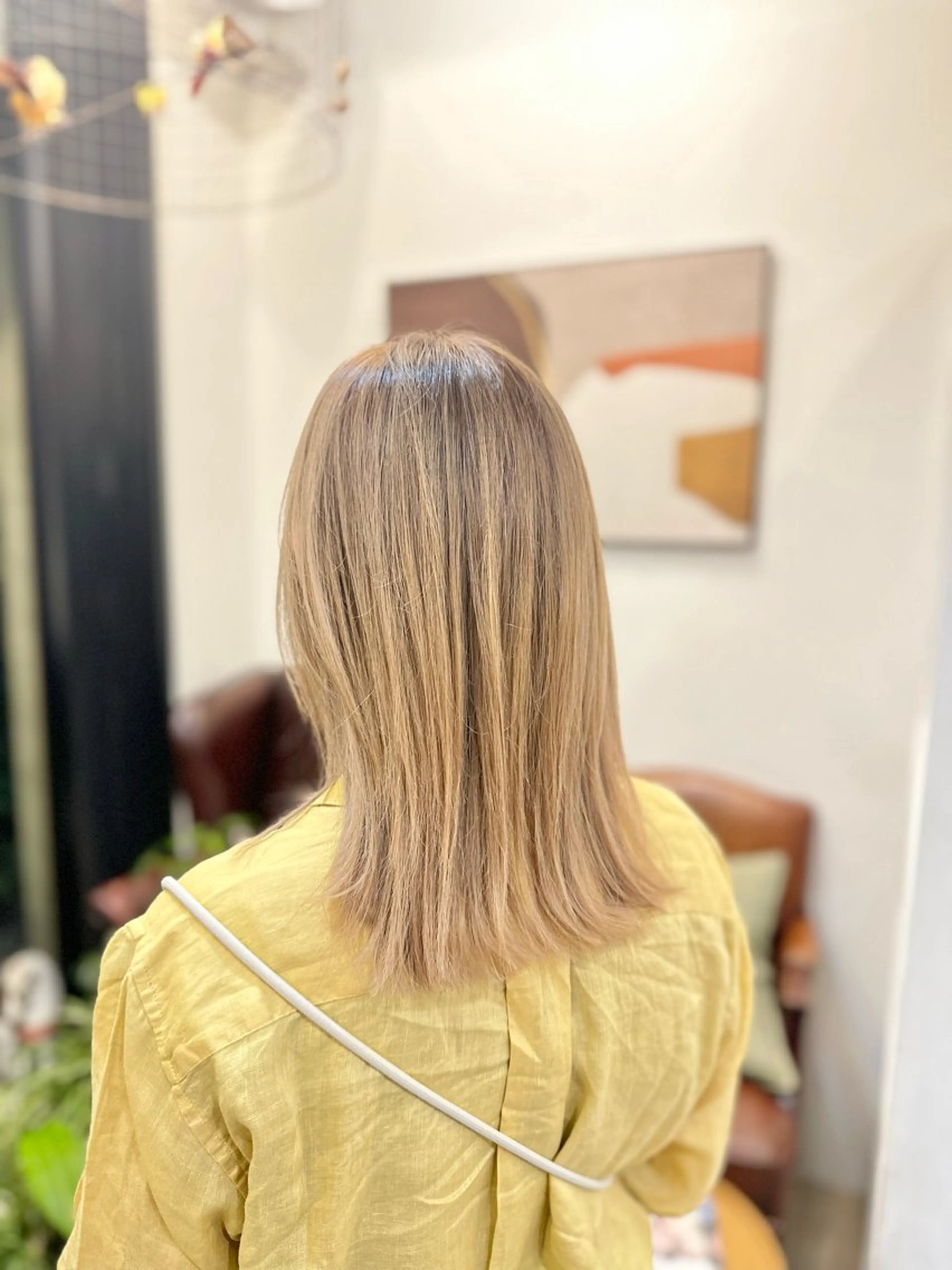 セミロング カラー ヘアカラー トリートメント 村上 滉弥のヘアスタイル