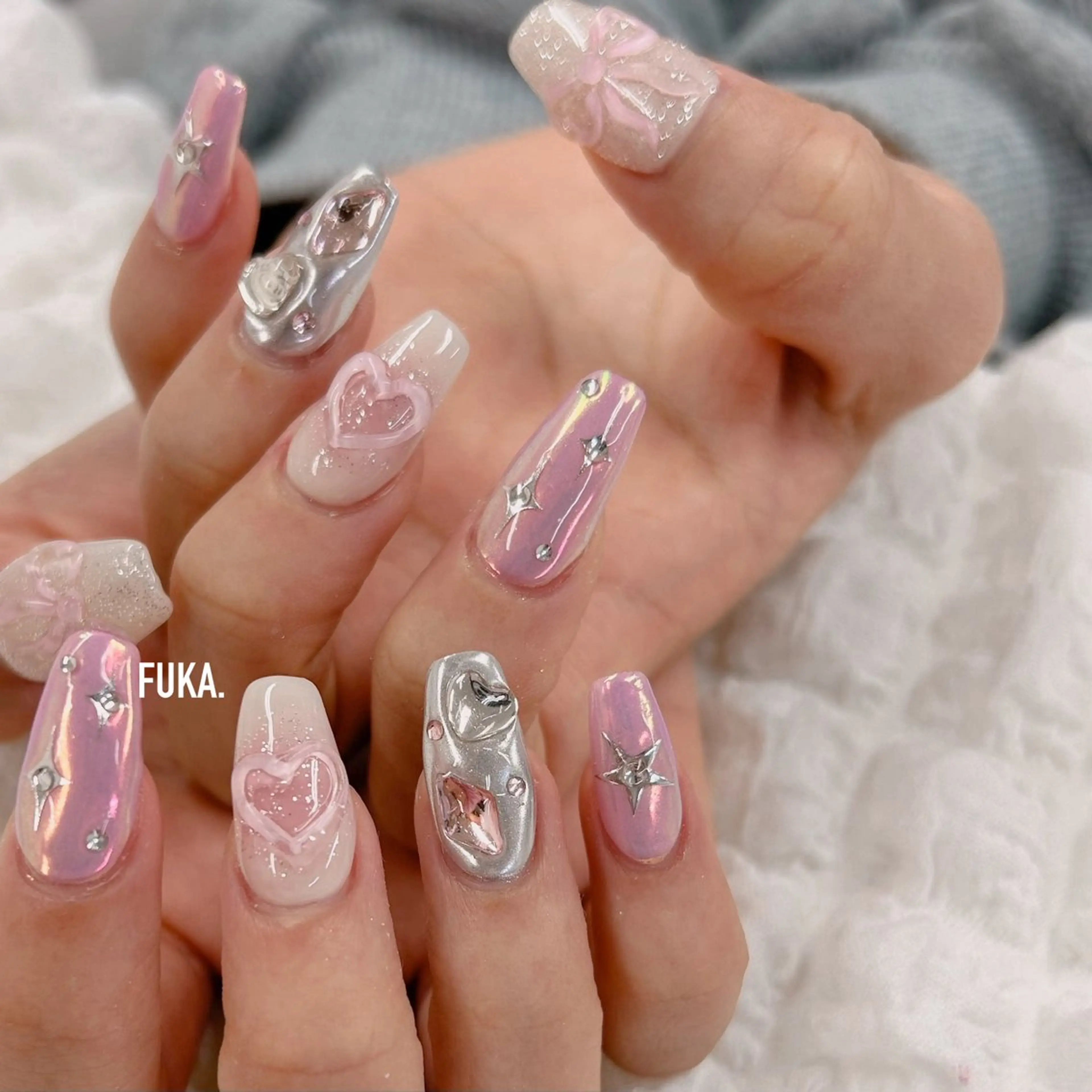 ネイル ハート 韓国ネイル ミラーネイル ピンク リボン ハンドネイル ネイルサロンAnela【アネラ】所属・Nail♡Fuka. /12月予約受付中のネイルデザイン