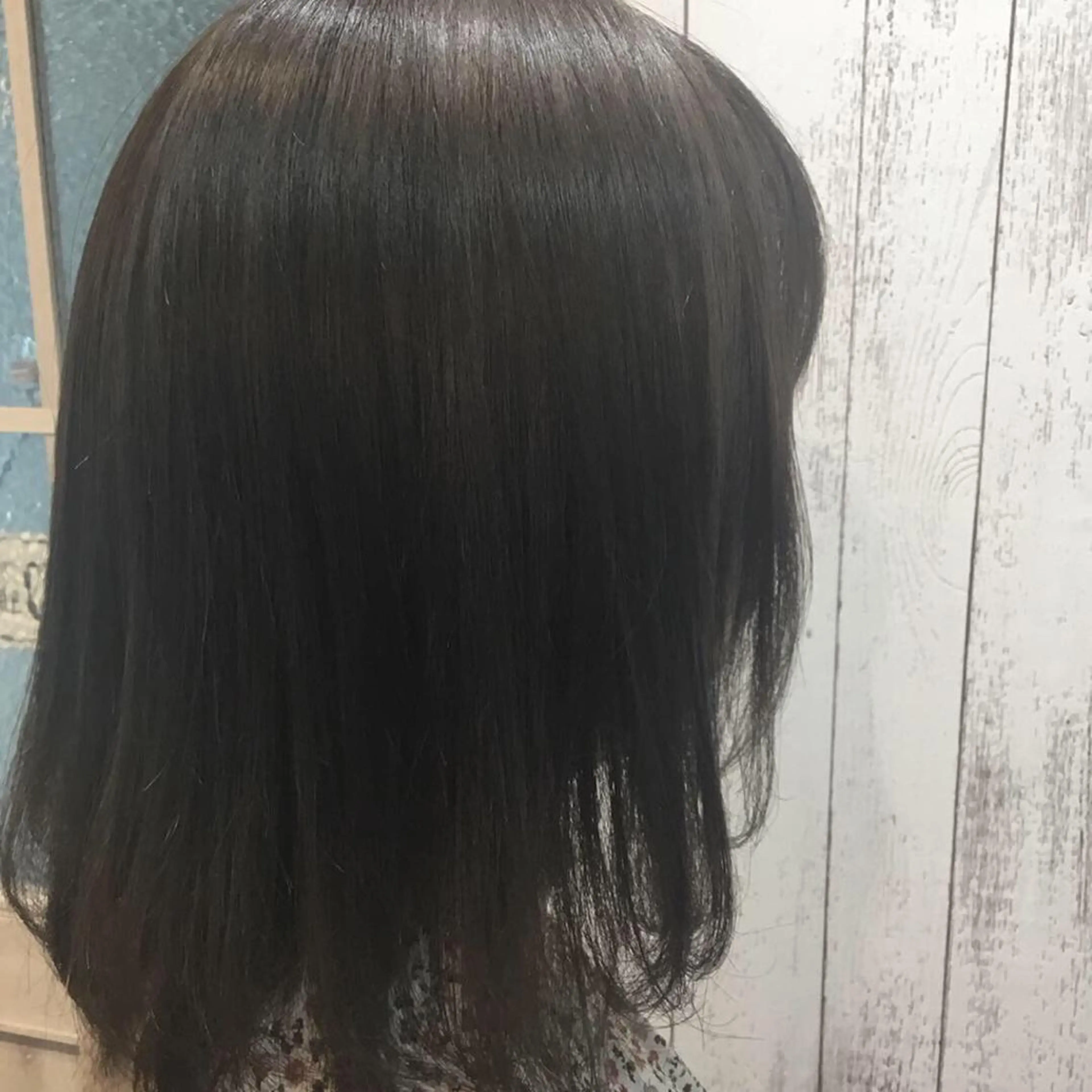 ミディアム カラー embrace エンブレイスのヘアスタイル