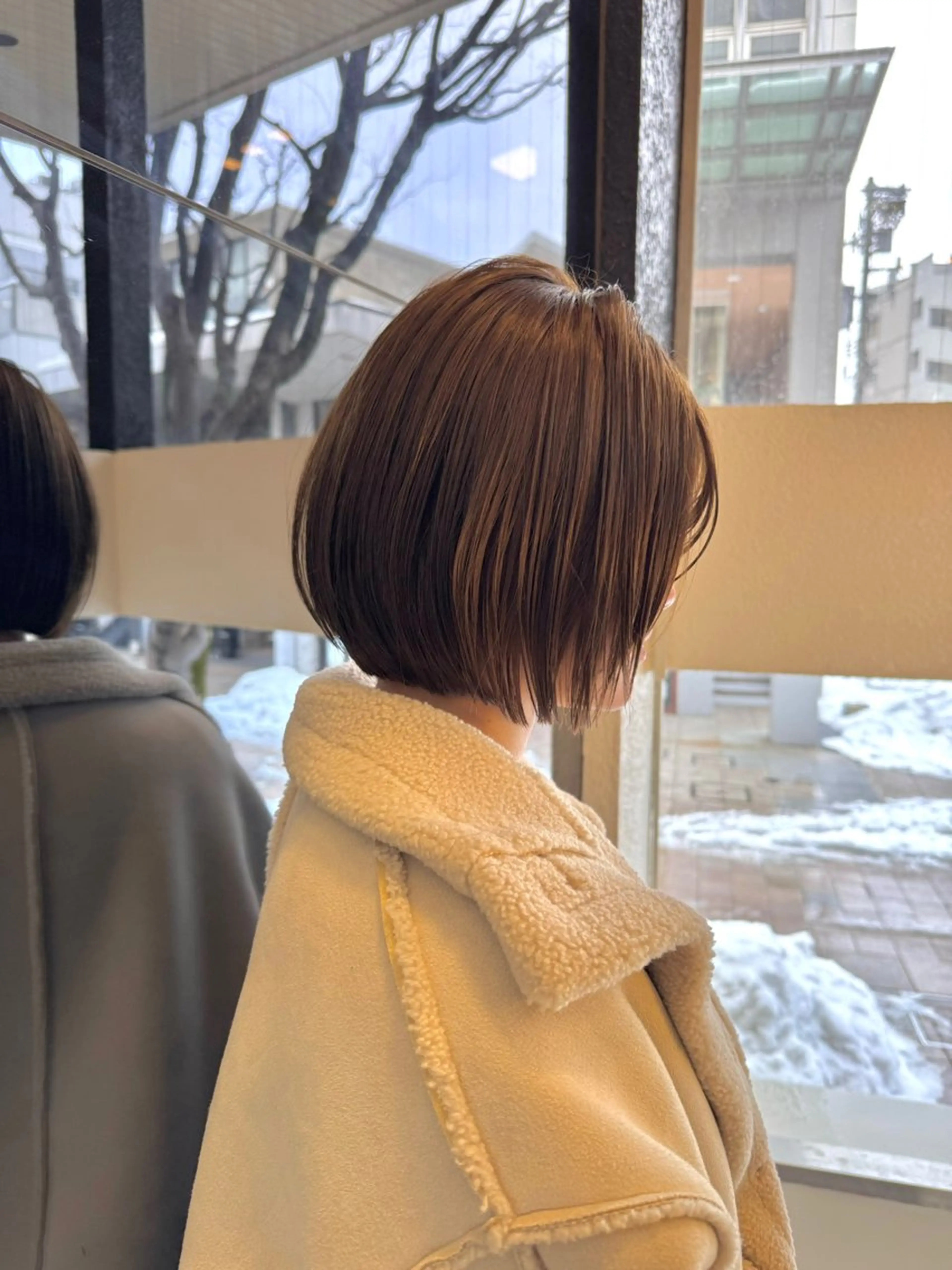 ショート カラー カット ヘアカラー トリートメント KOHNO/ブリーチ なし/透明感カラーのヘアスタイル