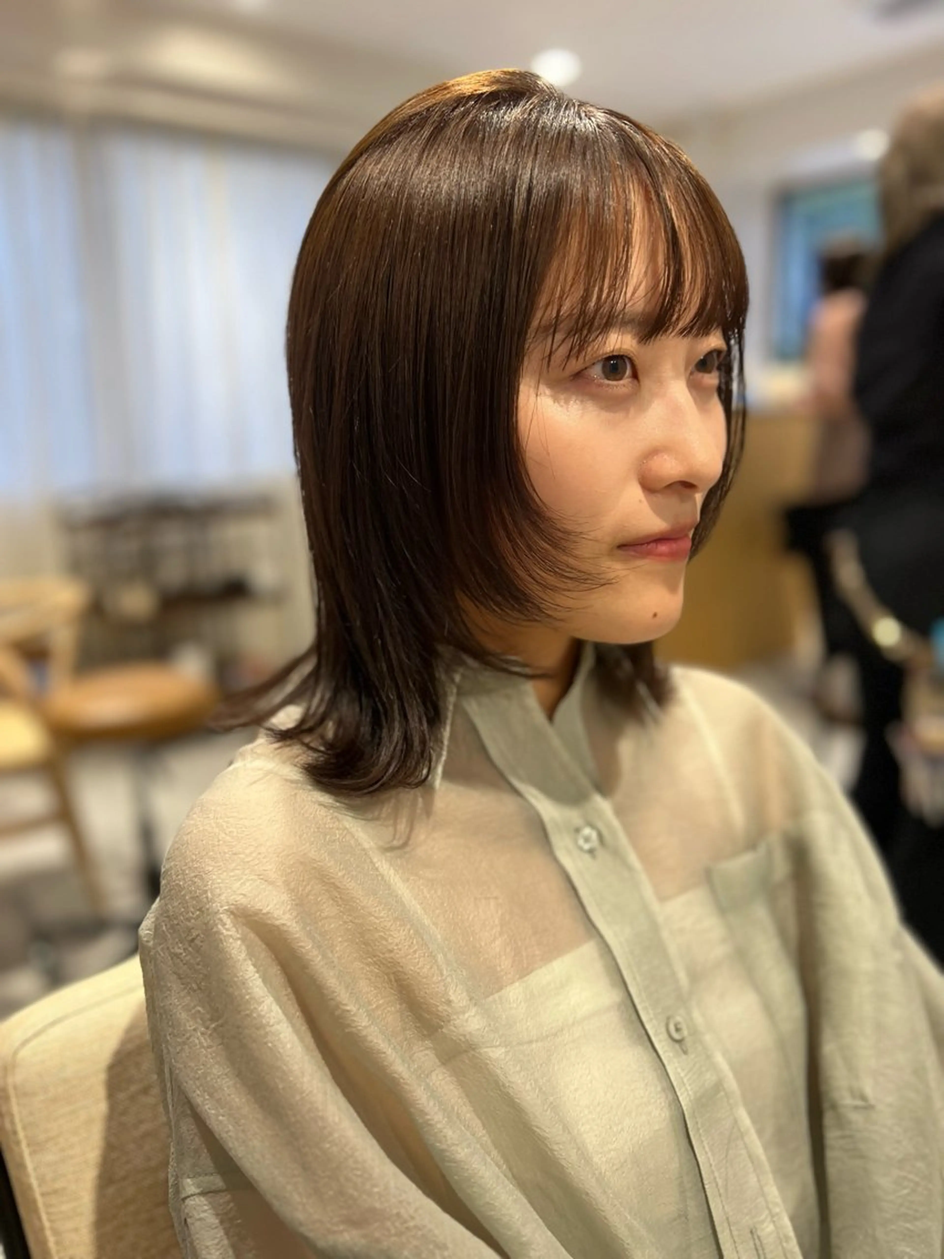ミディアム レイヤーカット レイヤー:透けカラー :髪質改善🌼✨のヘアスタイル