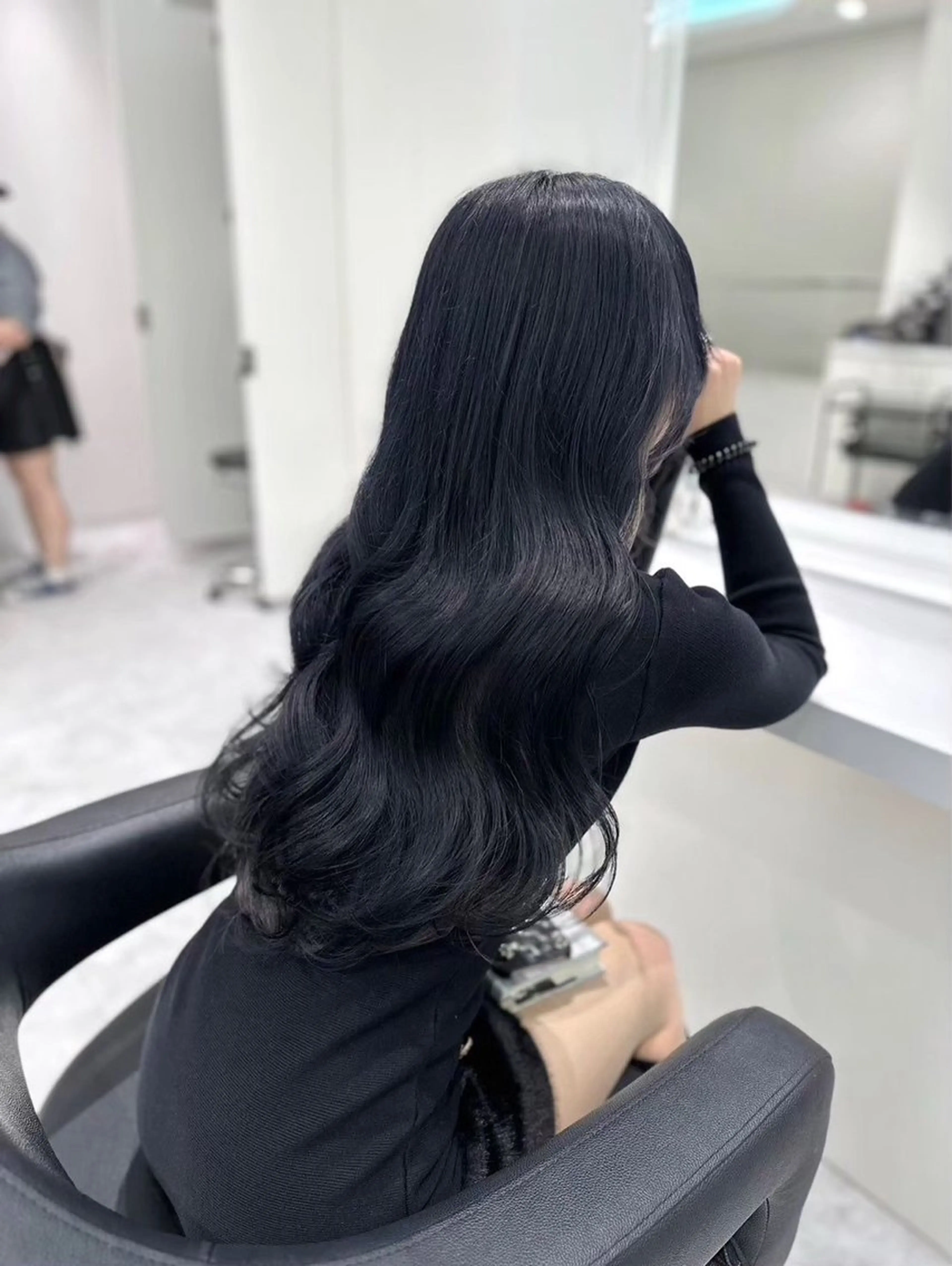 ロング カラー トリートメント 暗髪艶カラー🐺🫐 ユウマ⛓️のヘアスタイル