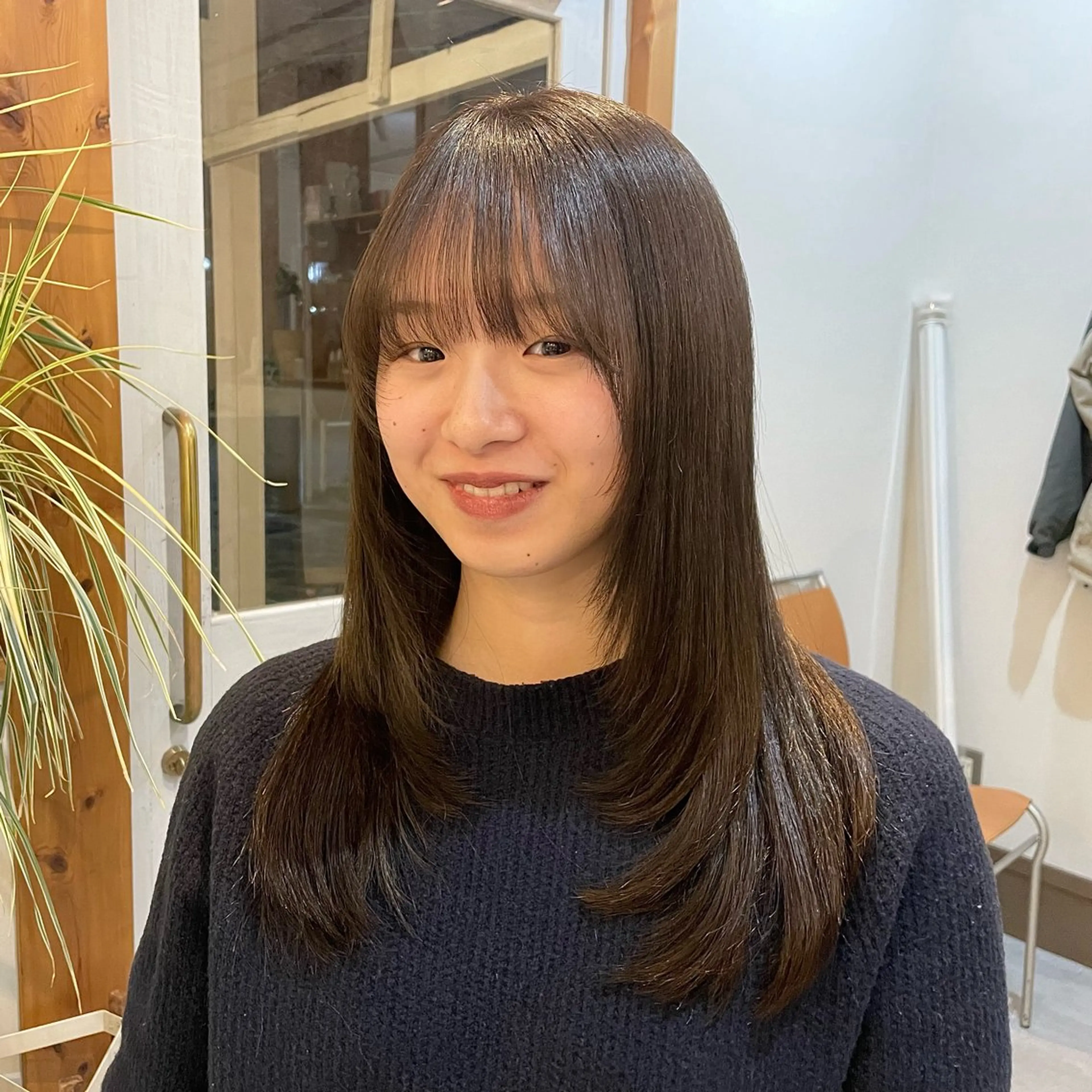 レイヤーカット×全頭ブリーチ×透明感カラーの写真