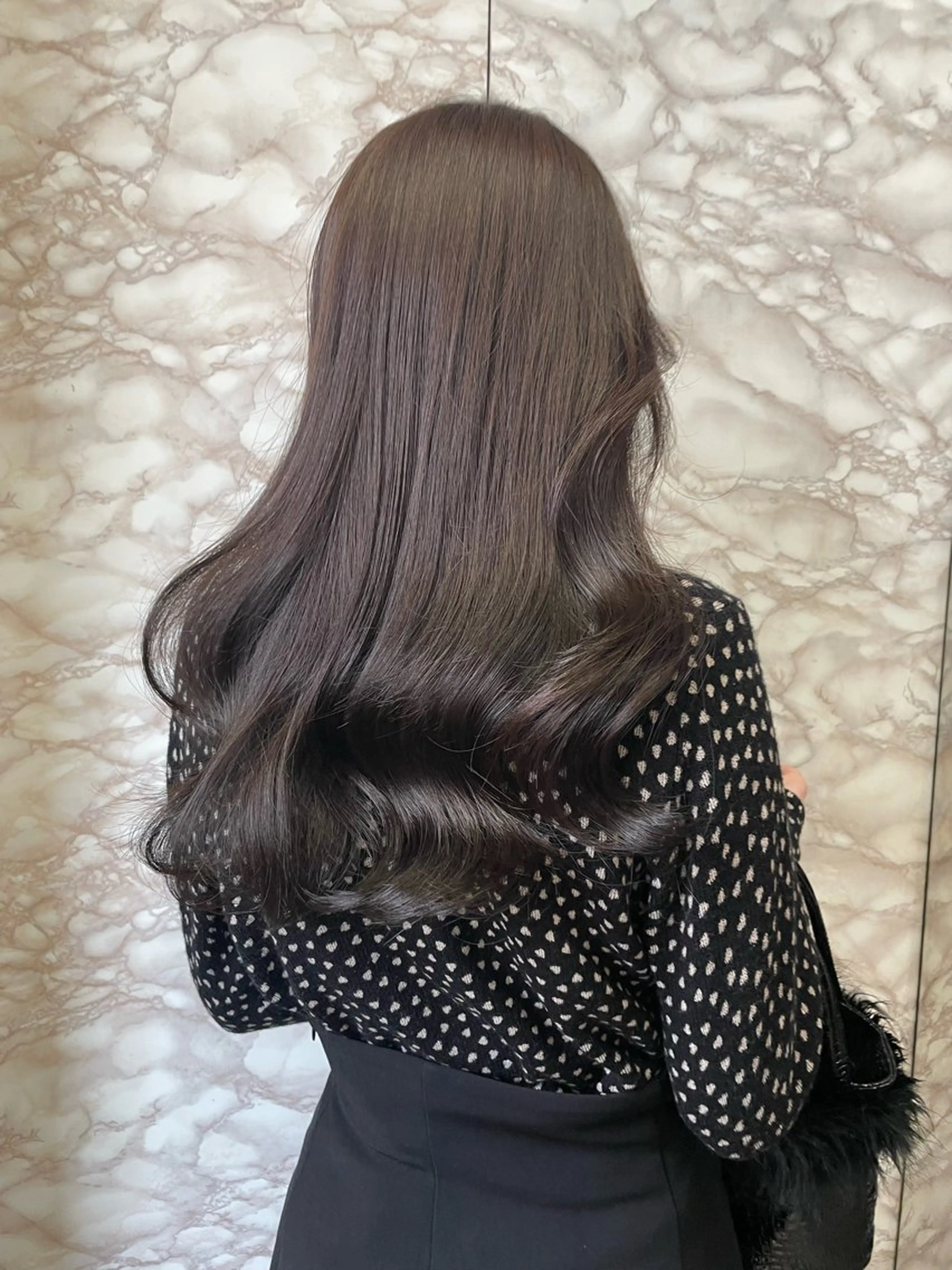 ロング カラー YEAU　PLUS所属・極上の艶髪 RINAのヘアスタイル