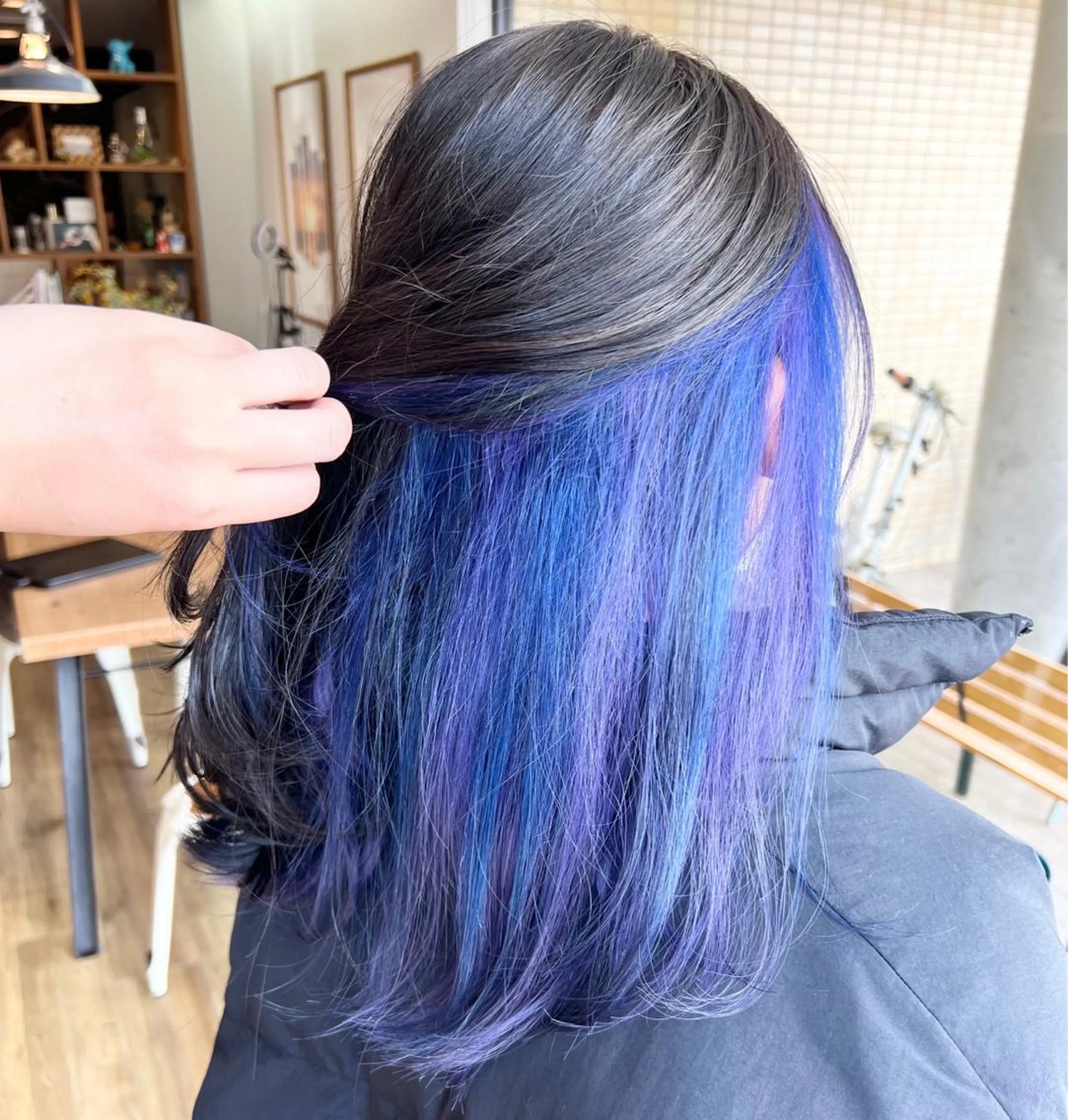 ミディアム パープルカラー ヘアカラー トリートメント 堀 望美のヘアスタイル