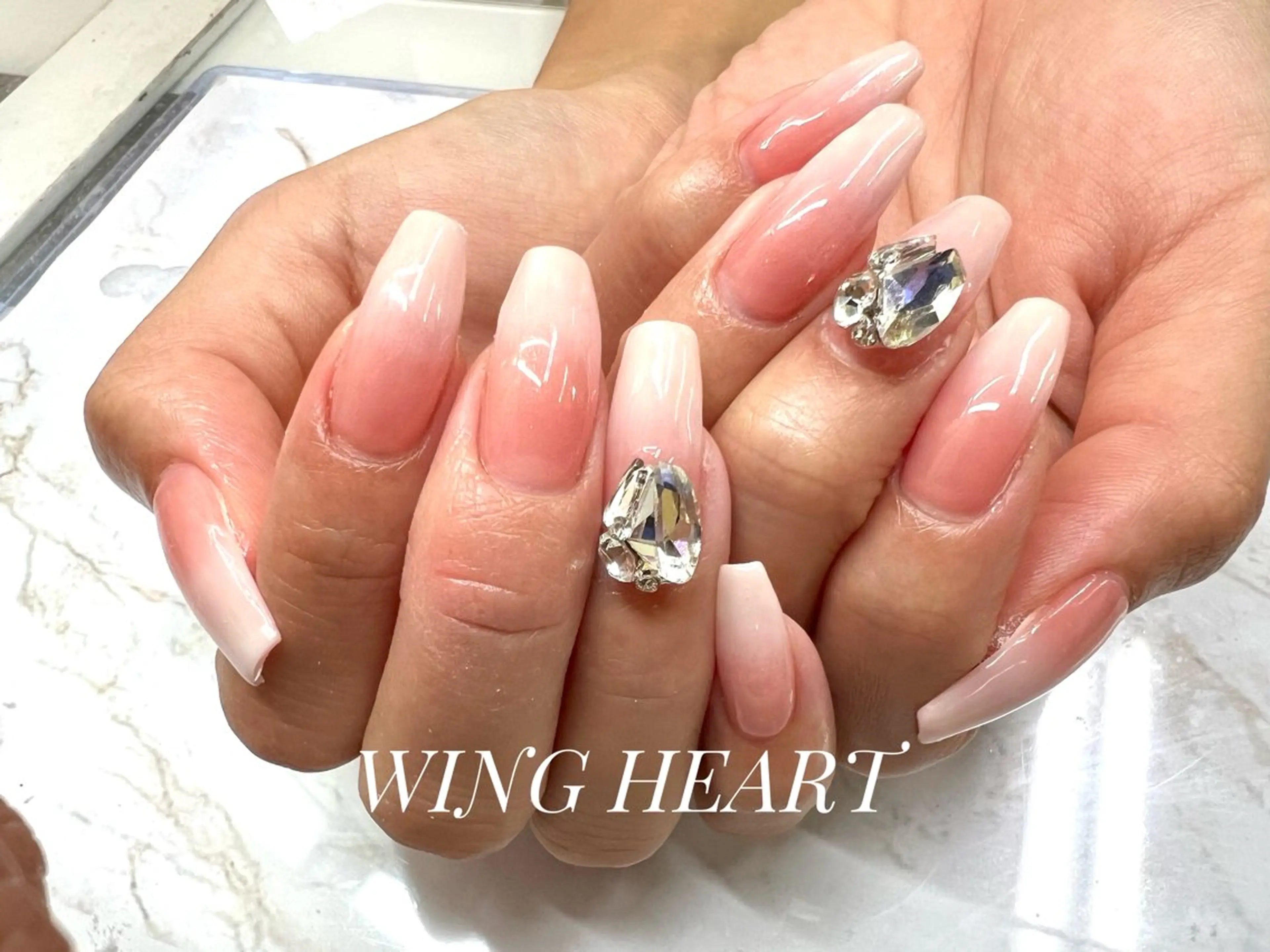 ネイル I. AYUMIのネイルデザイン