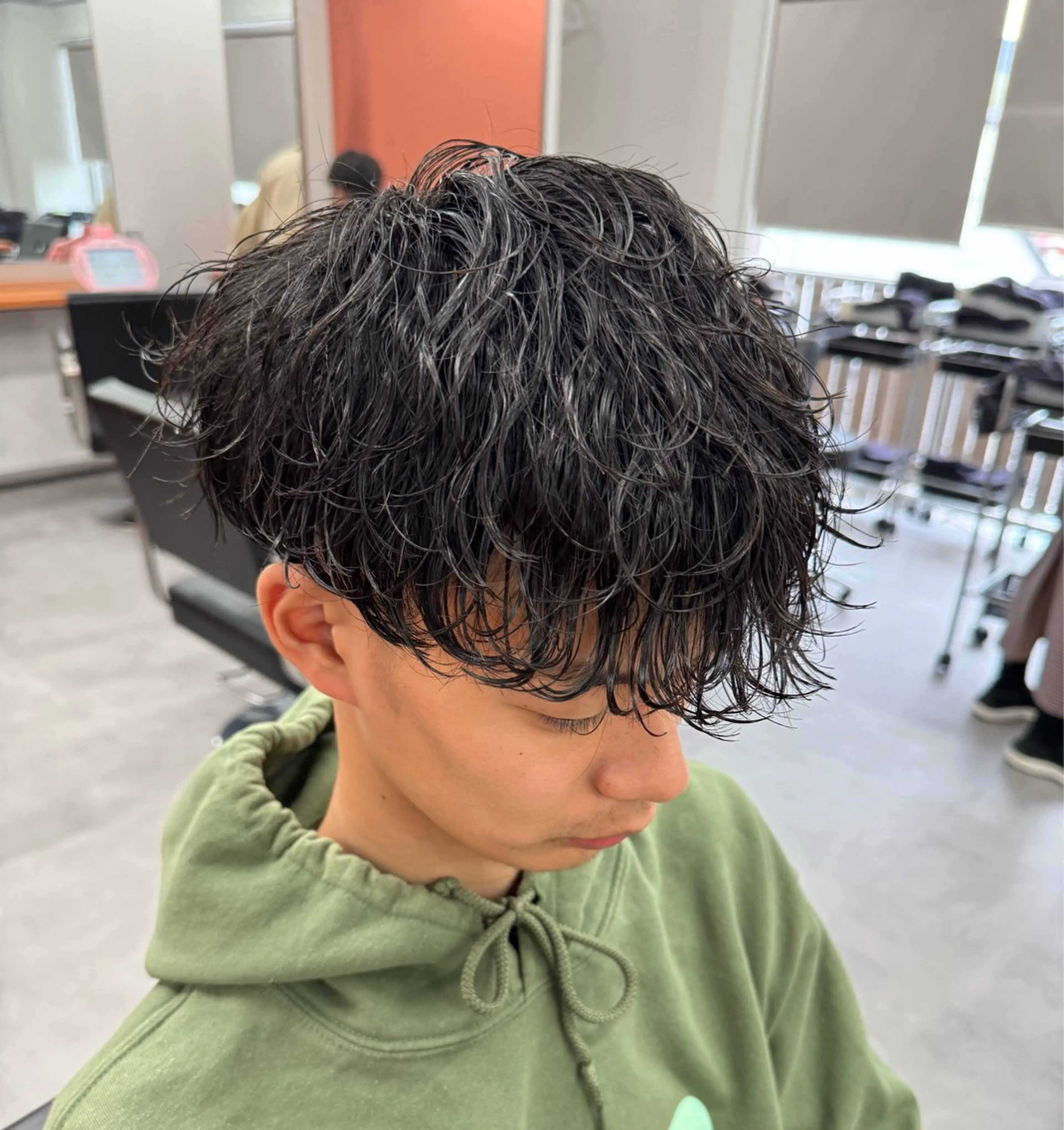 パーマ メンズ カット パーマ 金子勇希🔥パーマ 比率90%以上🔥のヘアスタイル