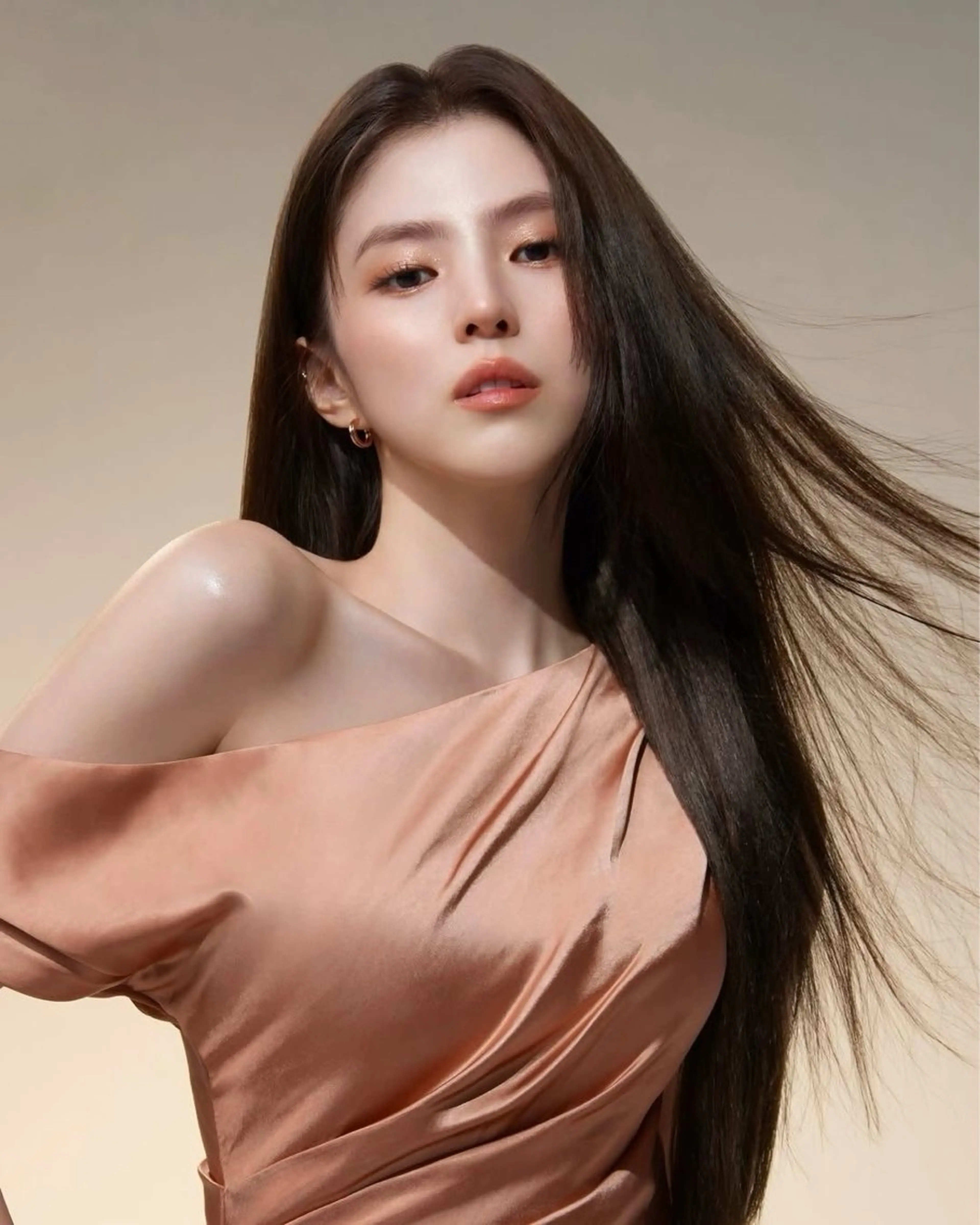 【韓国女優ヘア🇰🇷✨🤍】トレンドレイヤーカット＋プレミアムケアカラー＋クイックトリートメント💎🤍🌹💄👠の写真