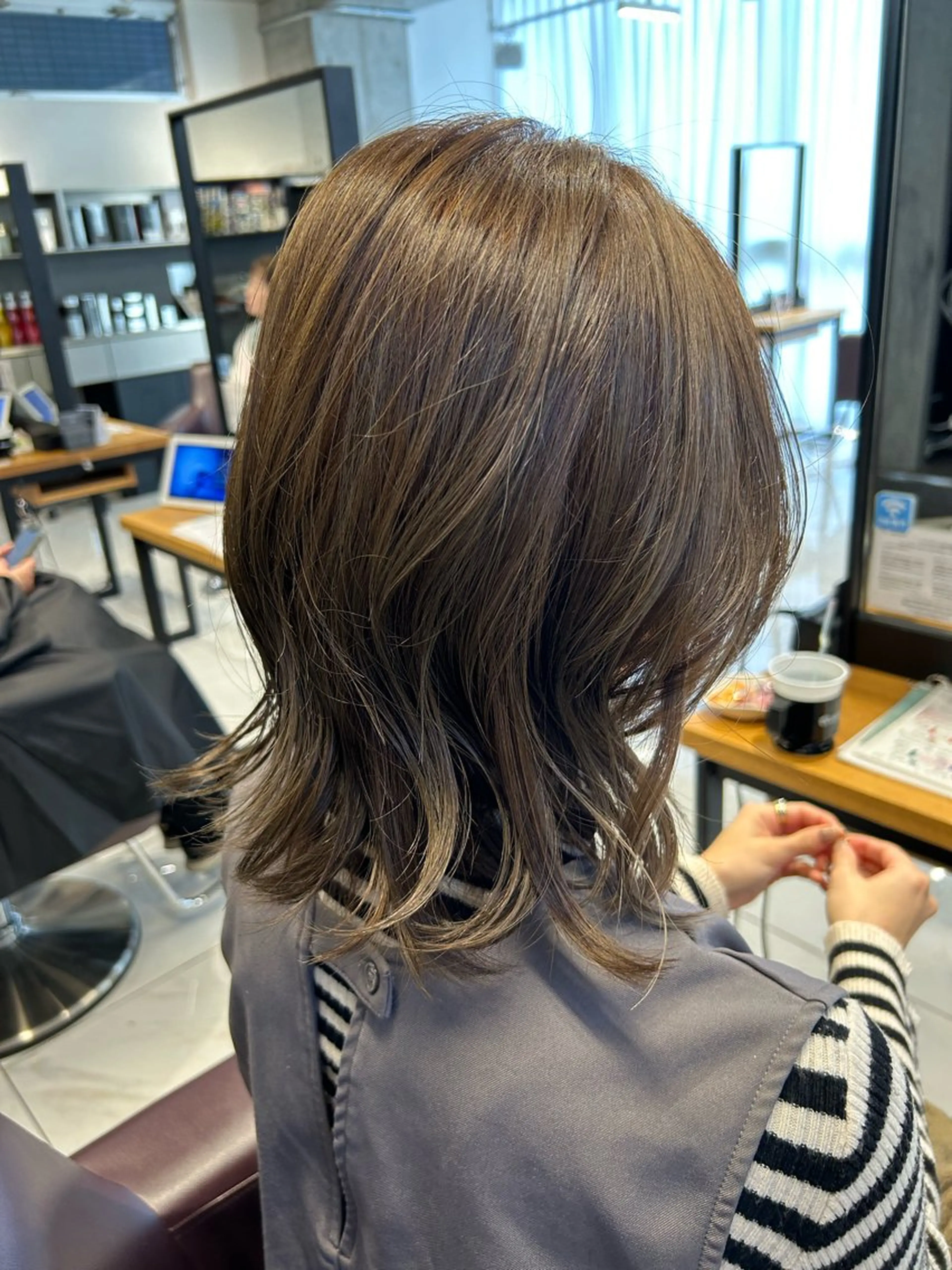 ショート カラー ボブレイヤー ベージュカラー 透明感カラー ボブ レイヤーカット にった みずきのヘアスタイル