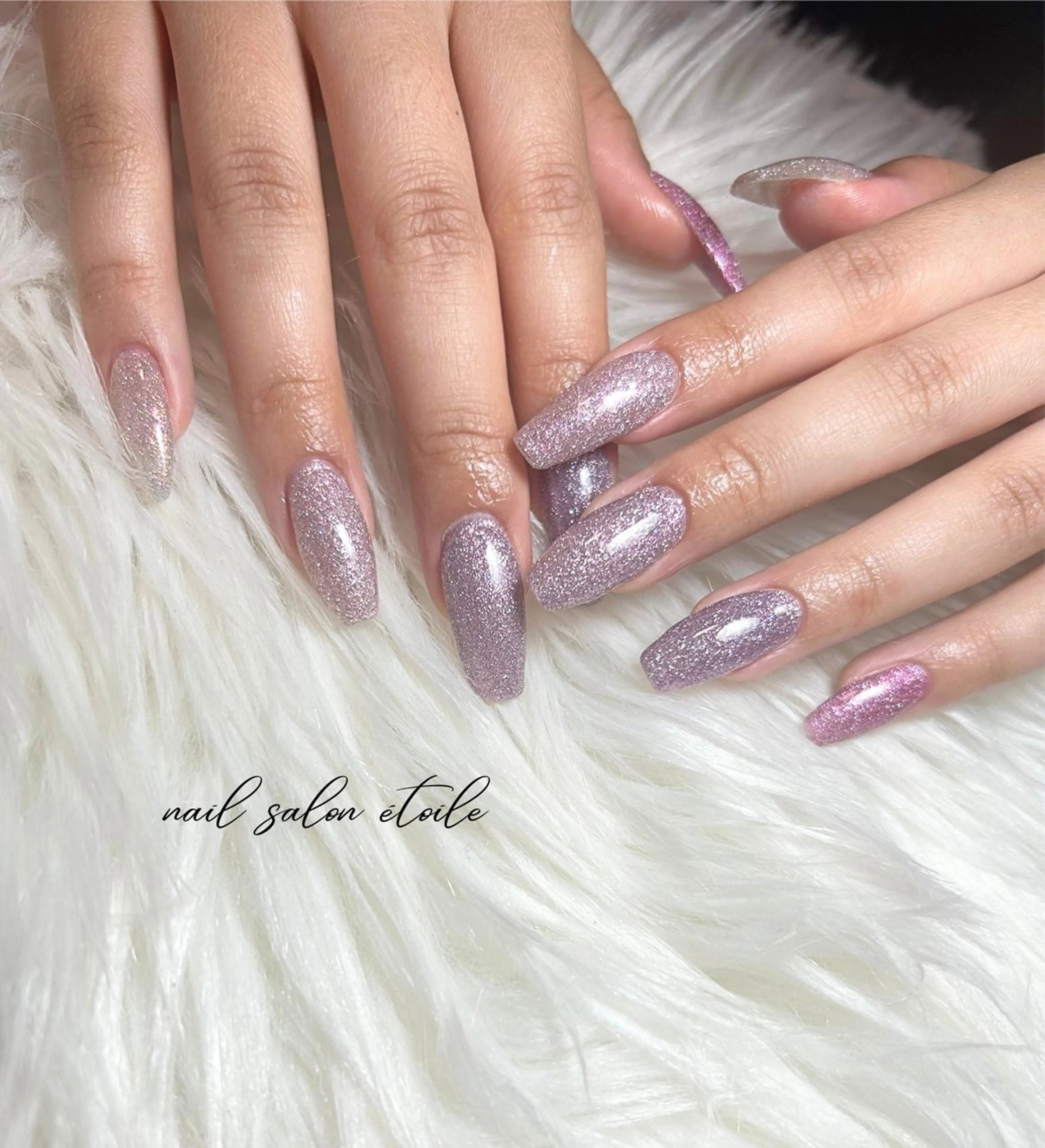 ネイル フラッシュネイル キラキラネイル ラメ(グリッター) ロングネイル ピンク ハンドネイル nail salon étoileのネイルデザイン