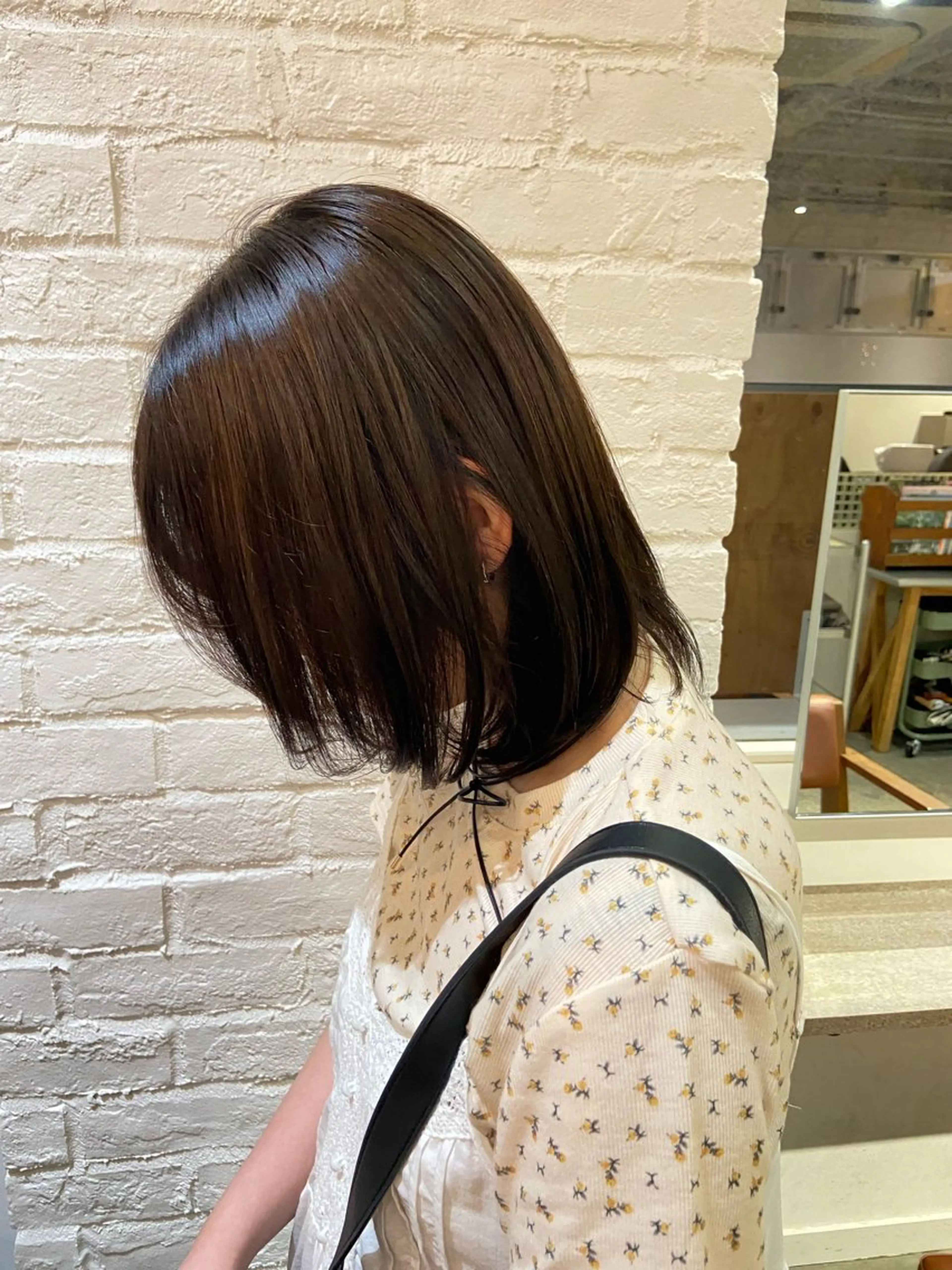 ミディアム カラー ブラウンカラー ヘアカラー UNBIRTHDAY いずみのヘアスタイル