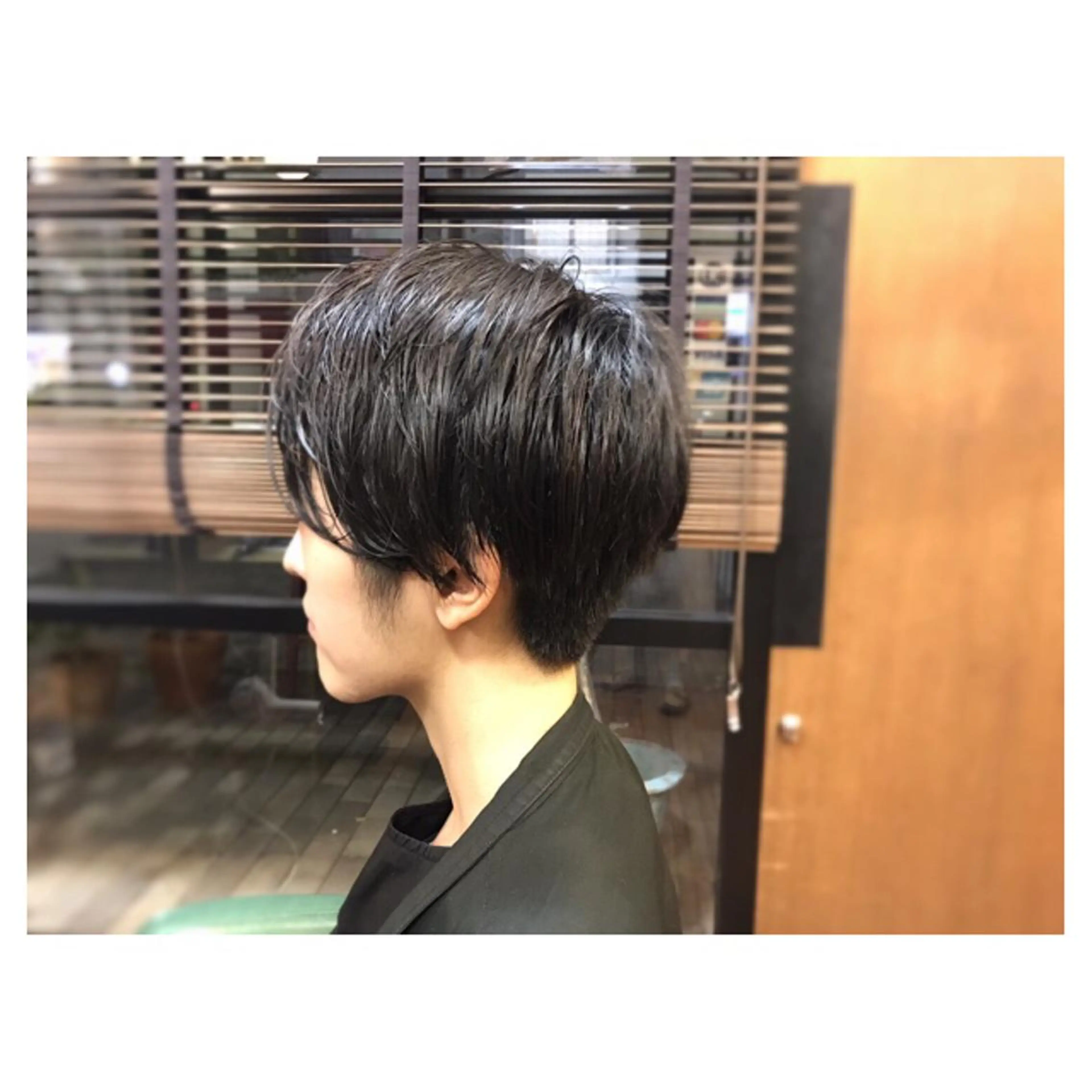 ショート ツイストスパイラル 波巻き🩵片平和香奈のヘアスタイル