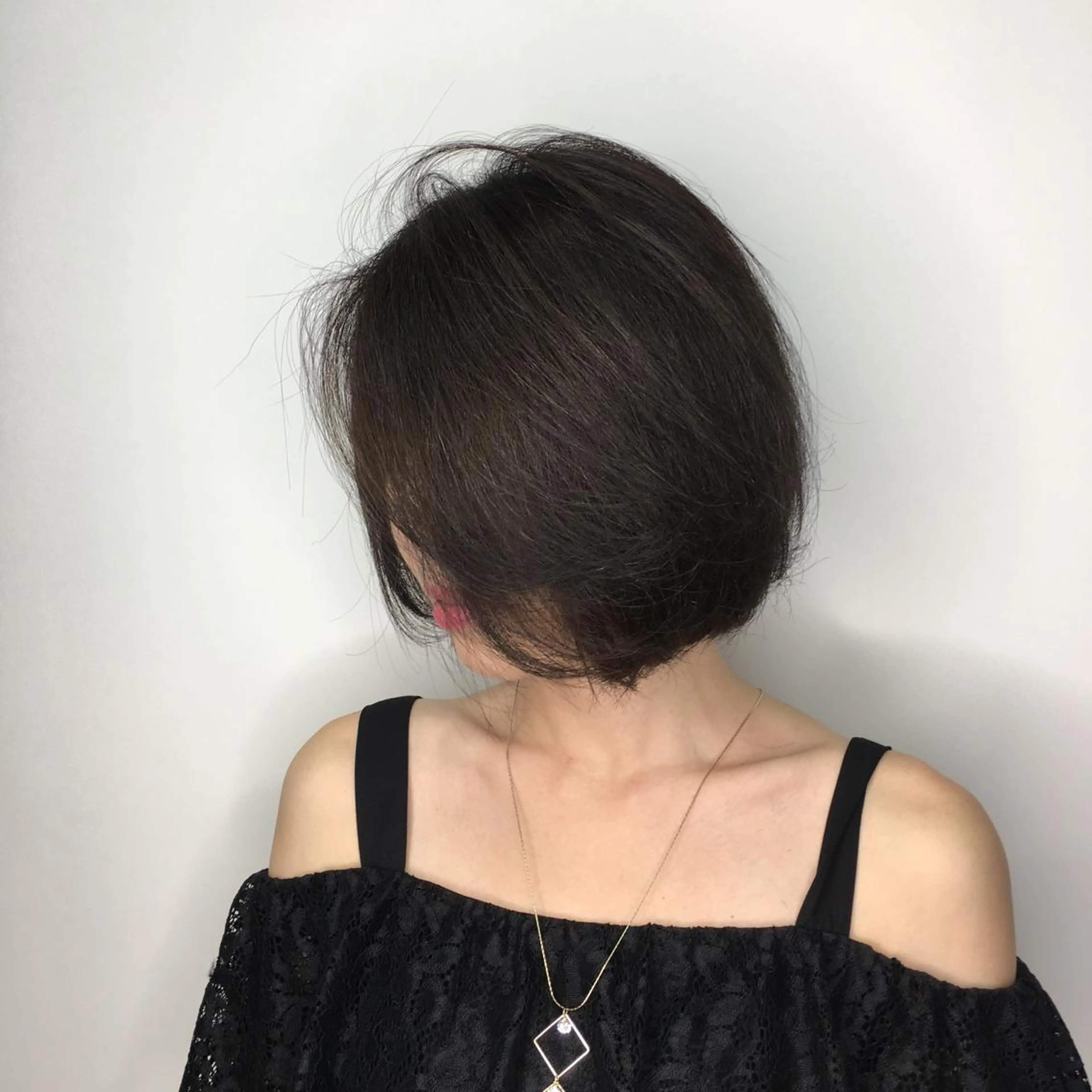 ショート ケリーズグリーン所属・ボブ/艶ハイトーン 森田/嵩士のヘアスタイル