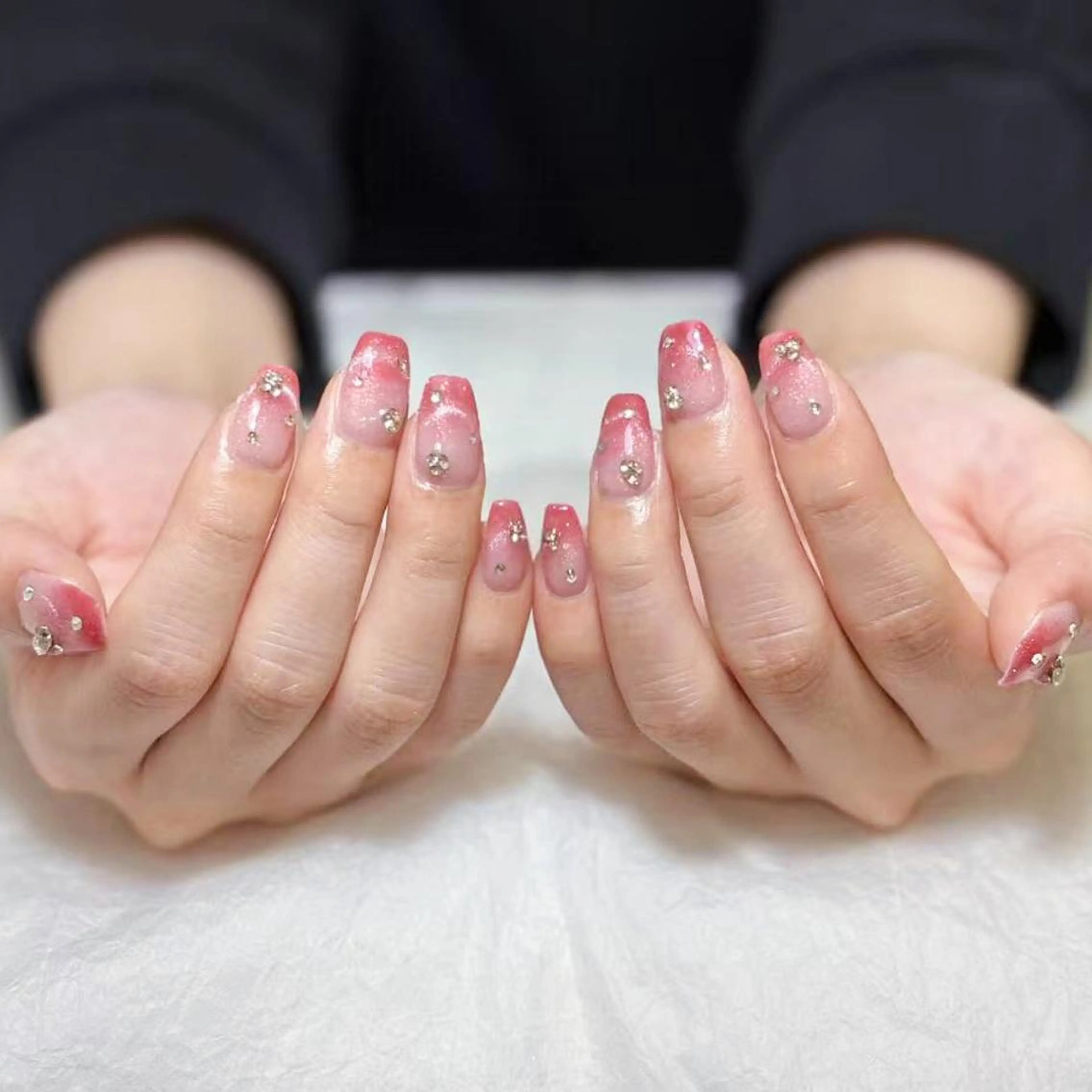 ネイル アートネイル オーロラネイル ガーリー キラキラネイル 韓国ネイル ハンドネイル nina 💅のネイルデザイン