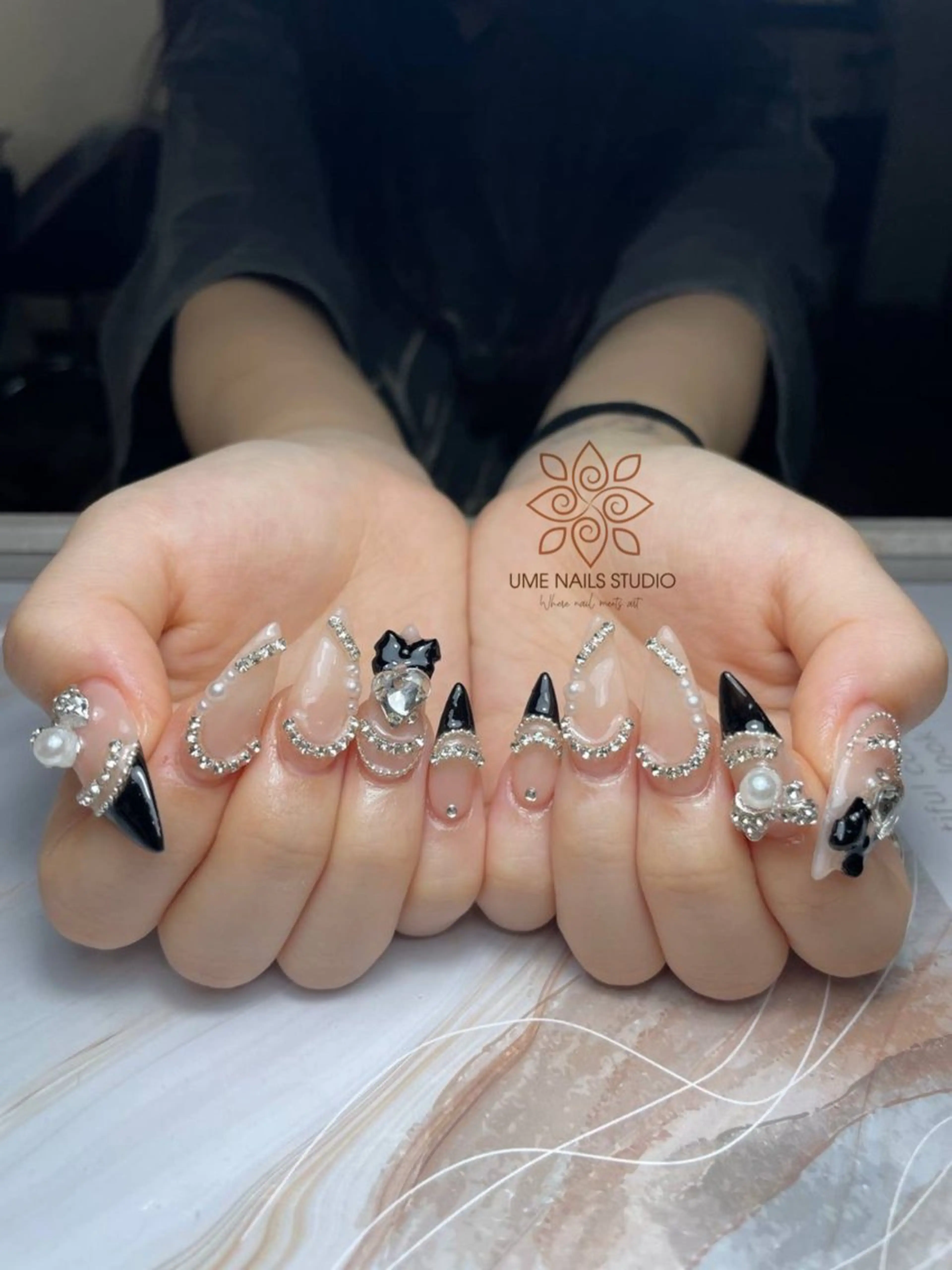 ネイル チークネイル クリアネイル ガーリー キラキラネイル 韓国ネイル ハンドネイル Ume Nail Studioのネイルデザイン