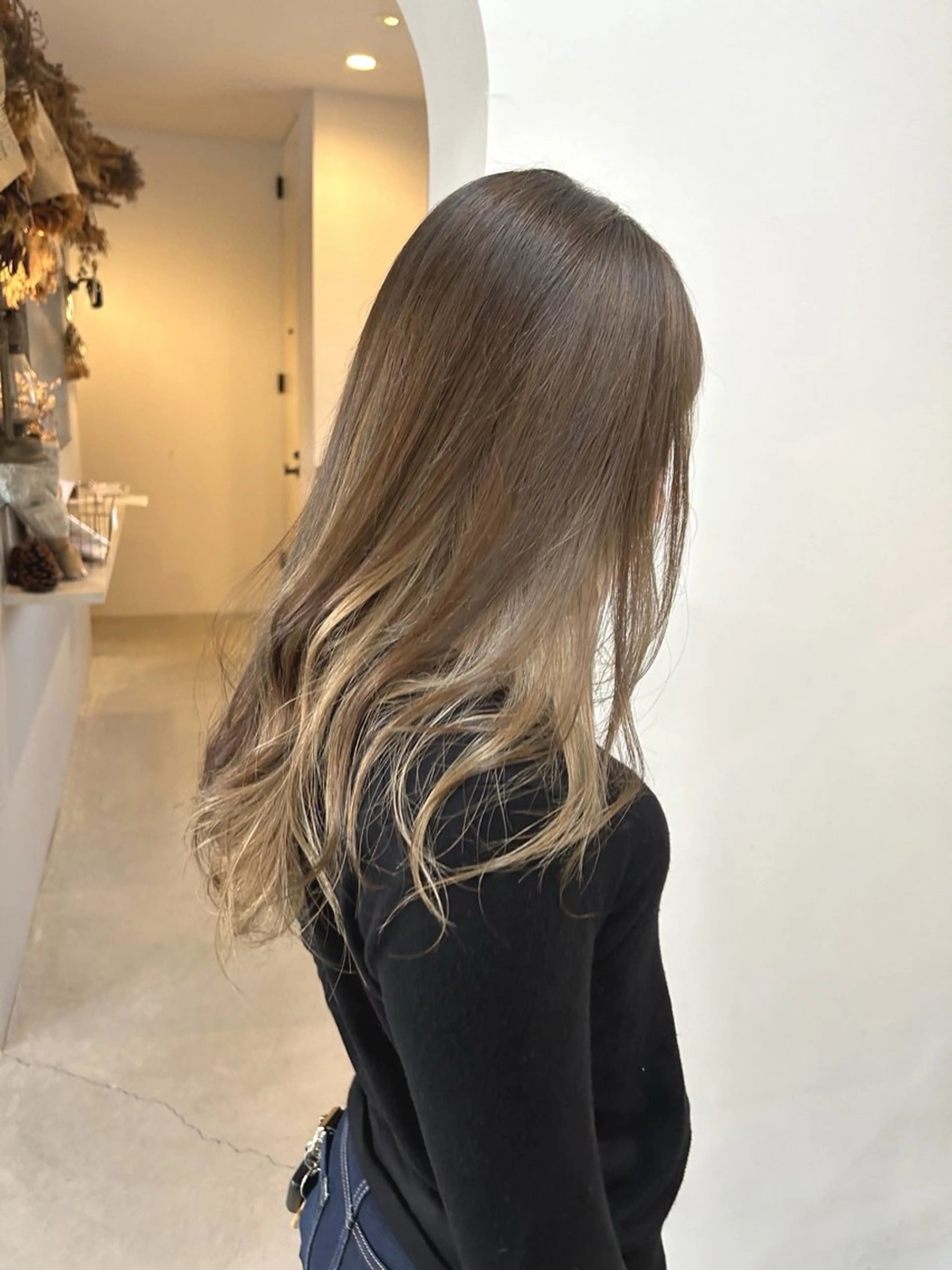 ロング ヘアカラー kachina所属・綿貫 美雪のヘアスタイル