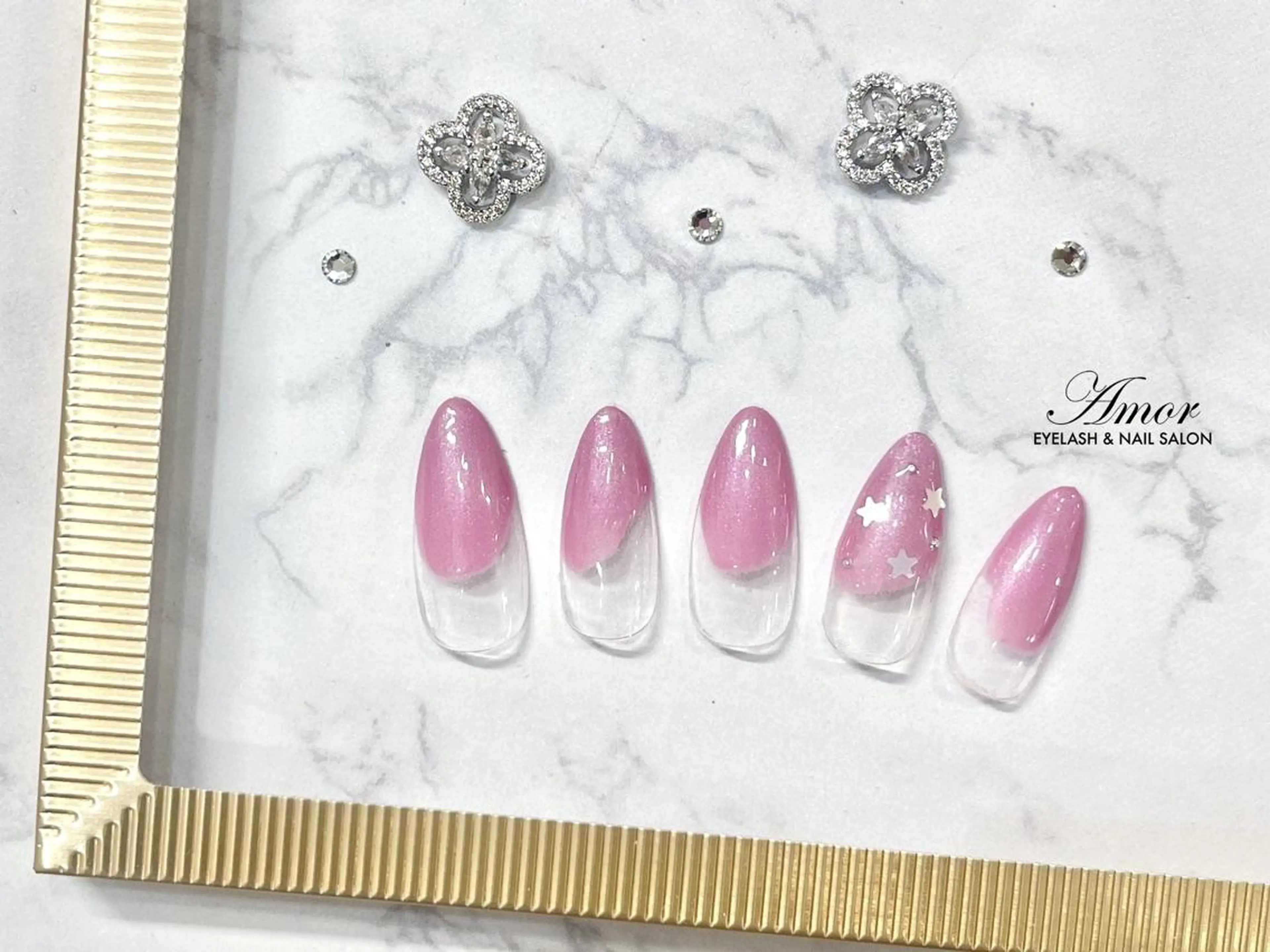 ネイル シンプルネイル ハンドネイル Nailist 梨花のネイルデザイン