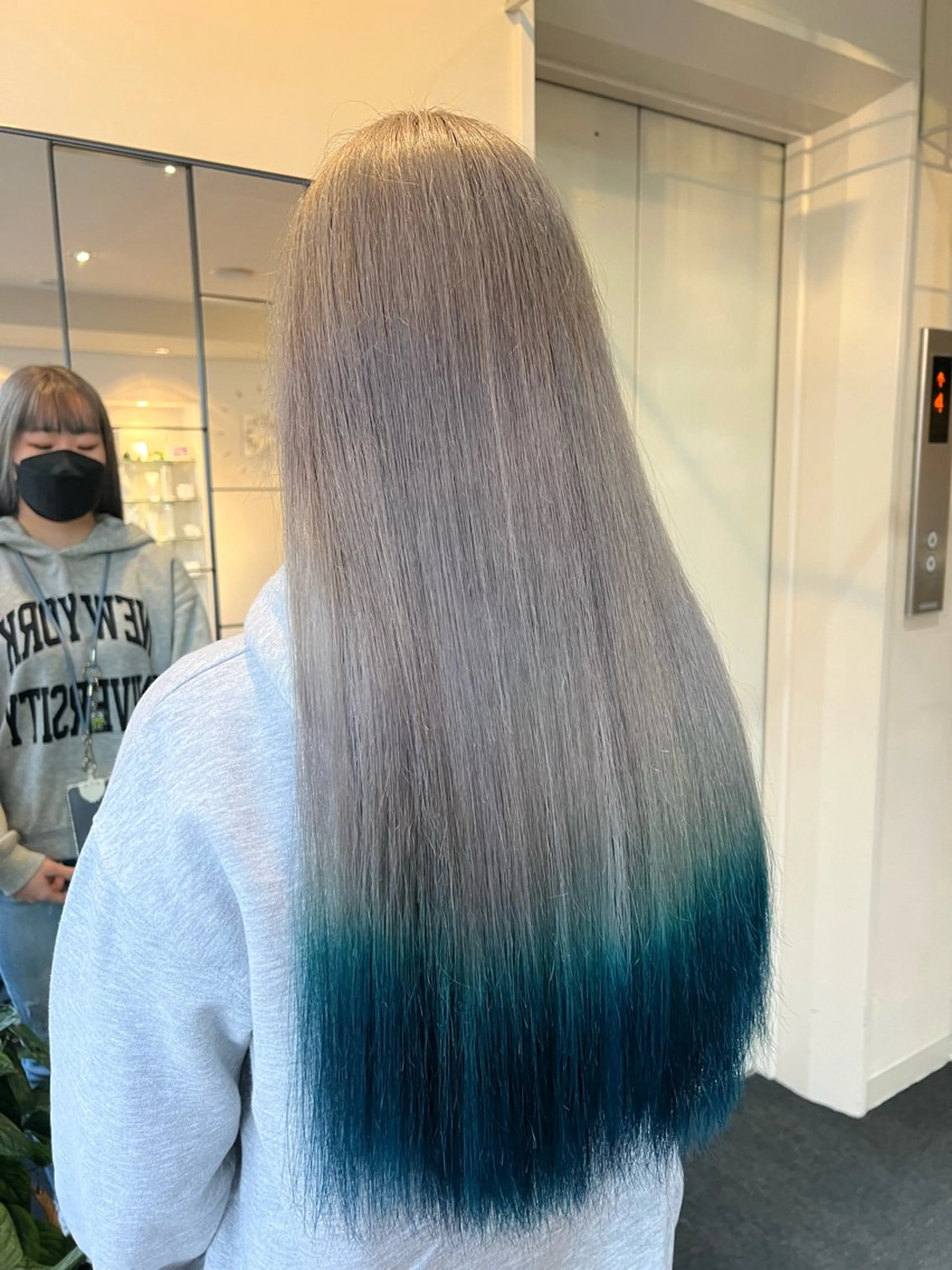 ロング ロング ヘアカラー Hanna by W_SALONのヘアスタイル