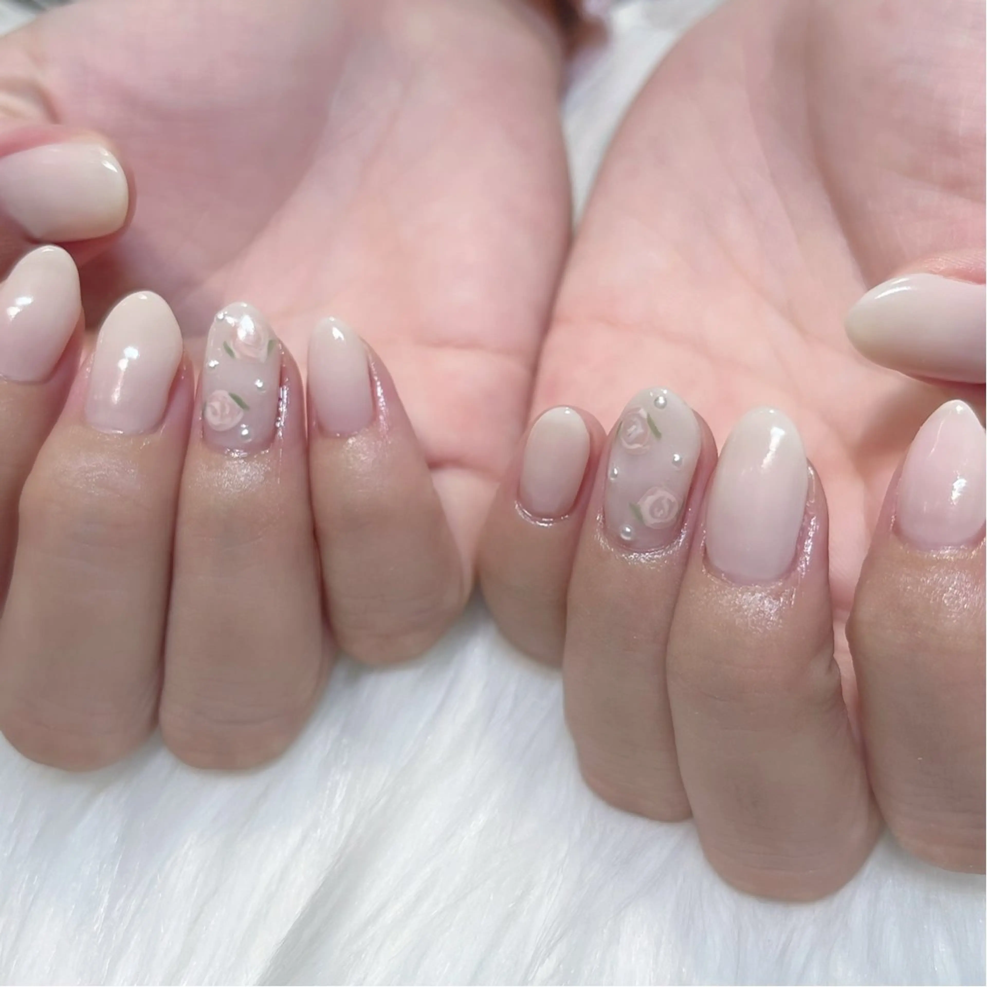 ネイル アートネイル ガーリー 韓国ネイル 持ち込み ワンホンネイル ハンドネイル KOKONA 🎀のネイルデザイン