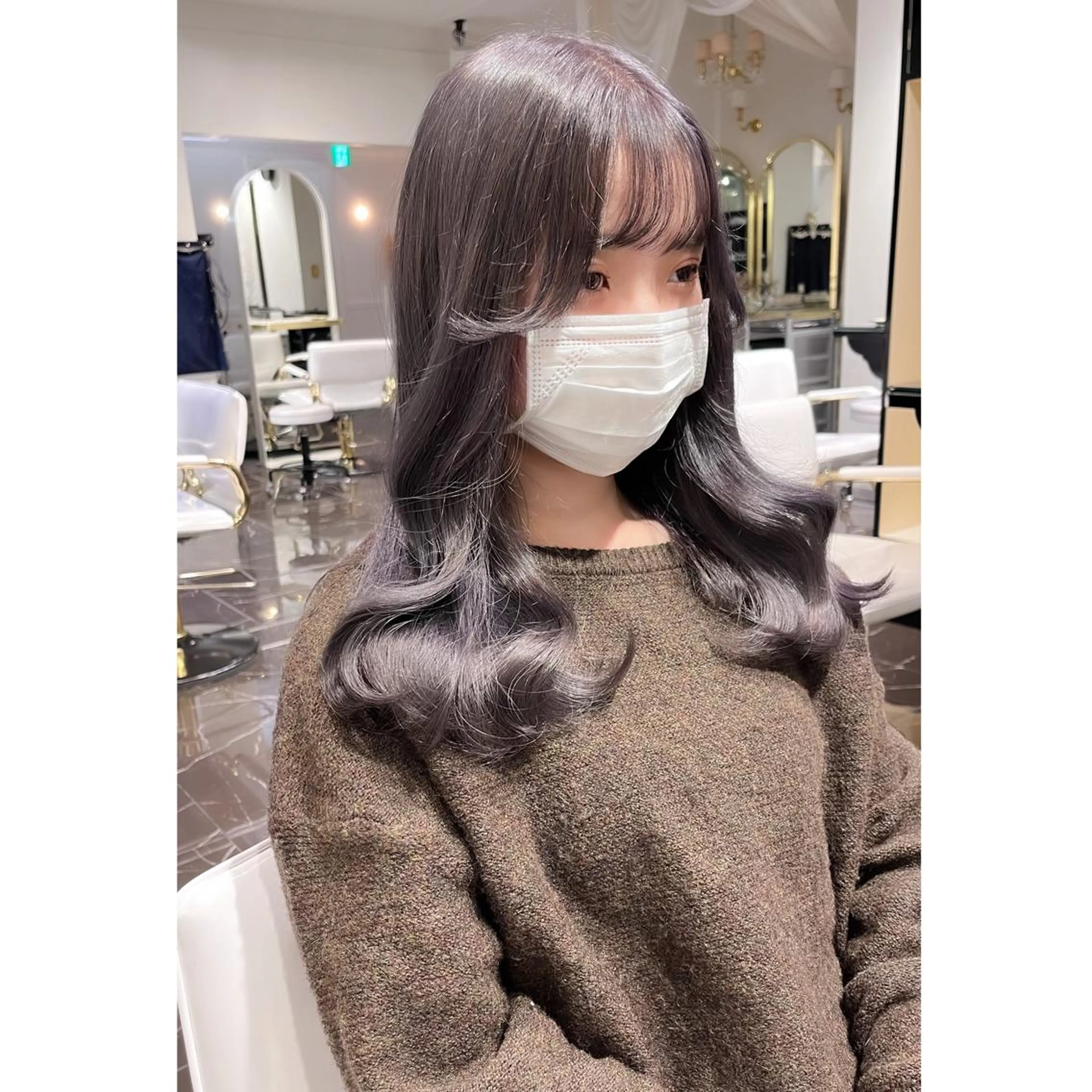 セミロング カラー ブリーチ ヘアカラー LOTTA CUCCI所属・miyu /トレンド カラー×艶髪のヘアスタイル
