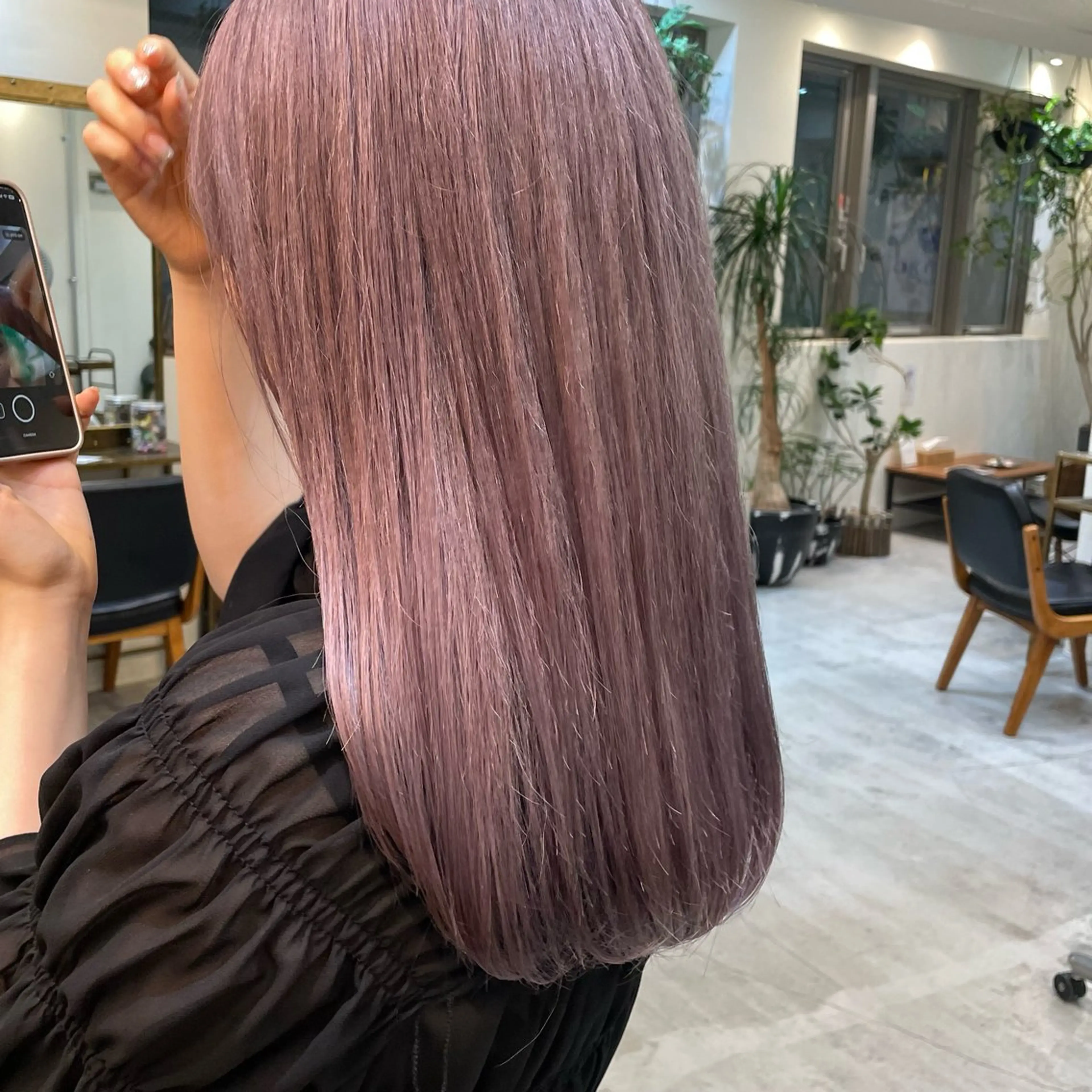 セミロング カラー ダブルカラー ハイトーンカラー レイヤーカット大人気 💛吉田百花のヘアスタイル