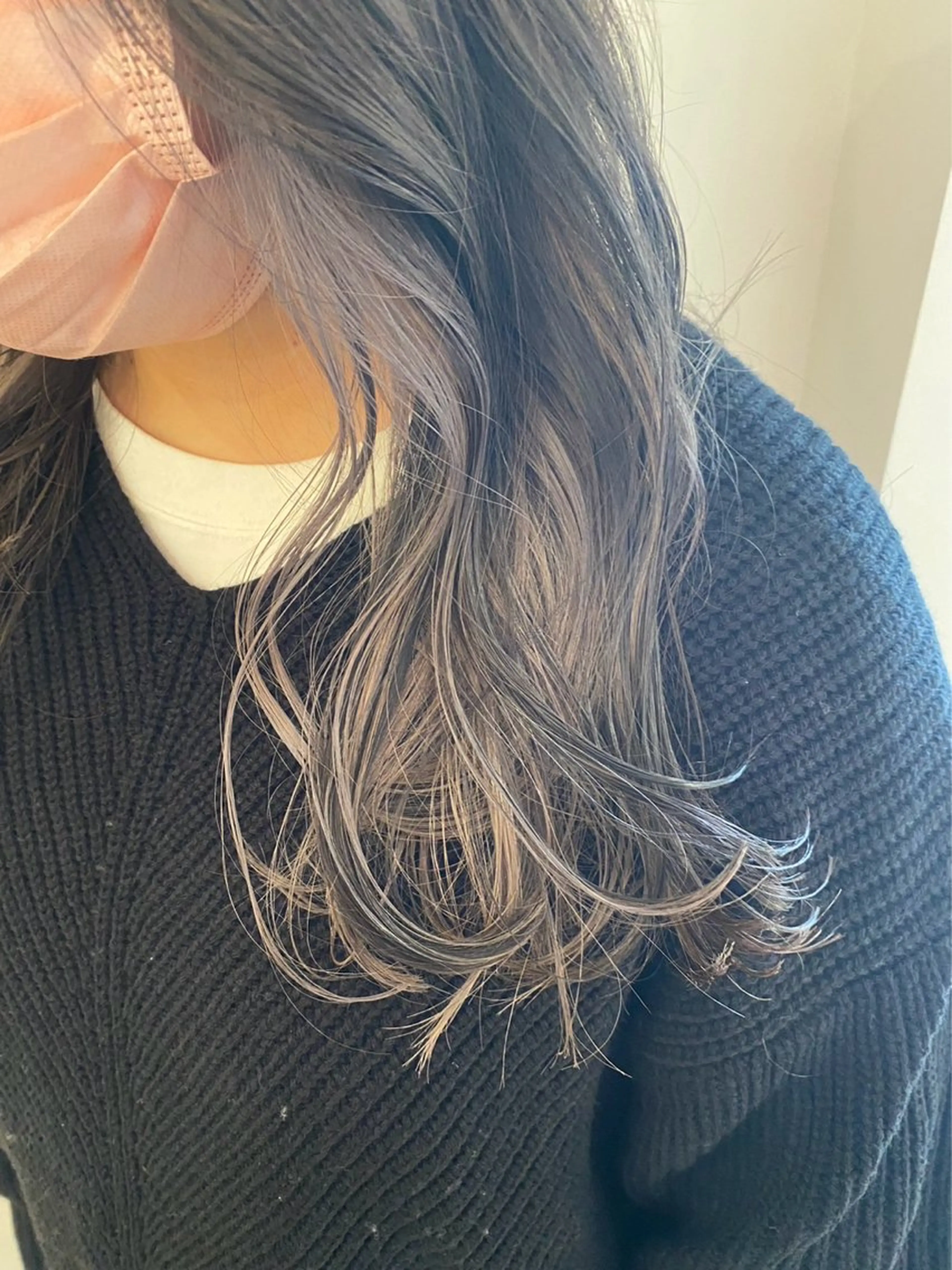 ロング カラー ヘアアレンジ イヤリングカラー 飯島 美海のヘアスタイル