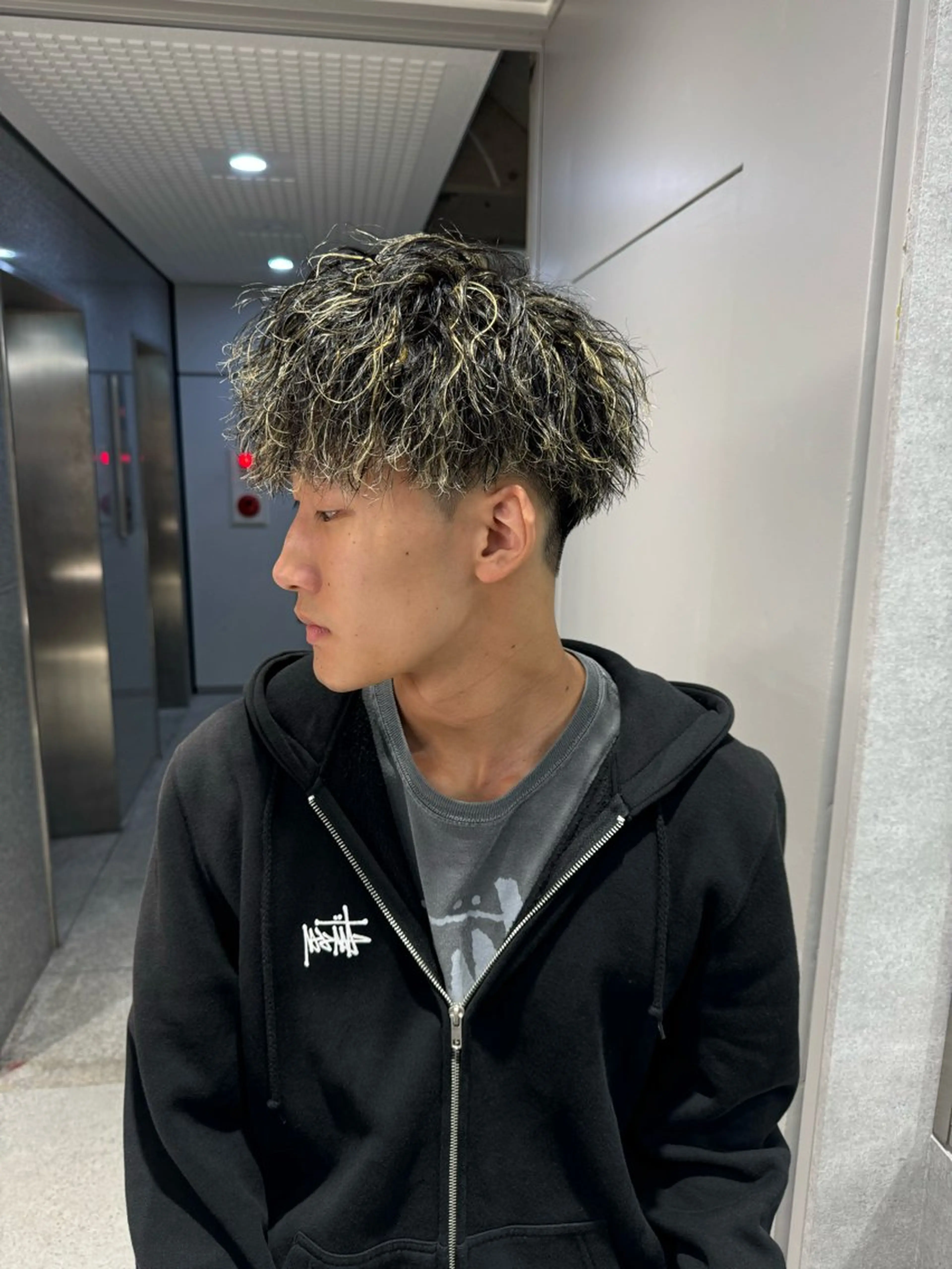 カラー パーマ メンズ特化⚡️パーマ テッタのヘアスタイル
