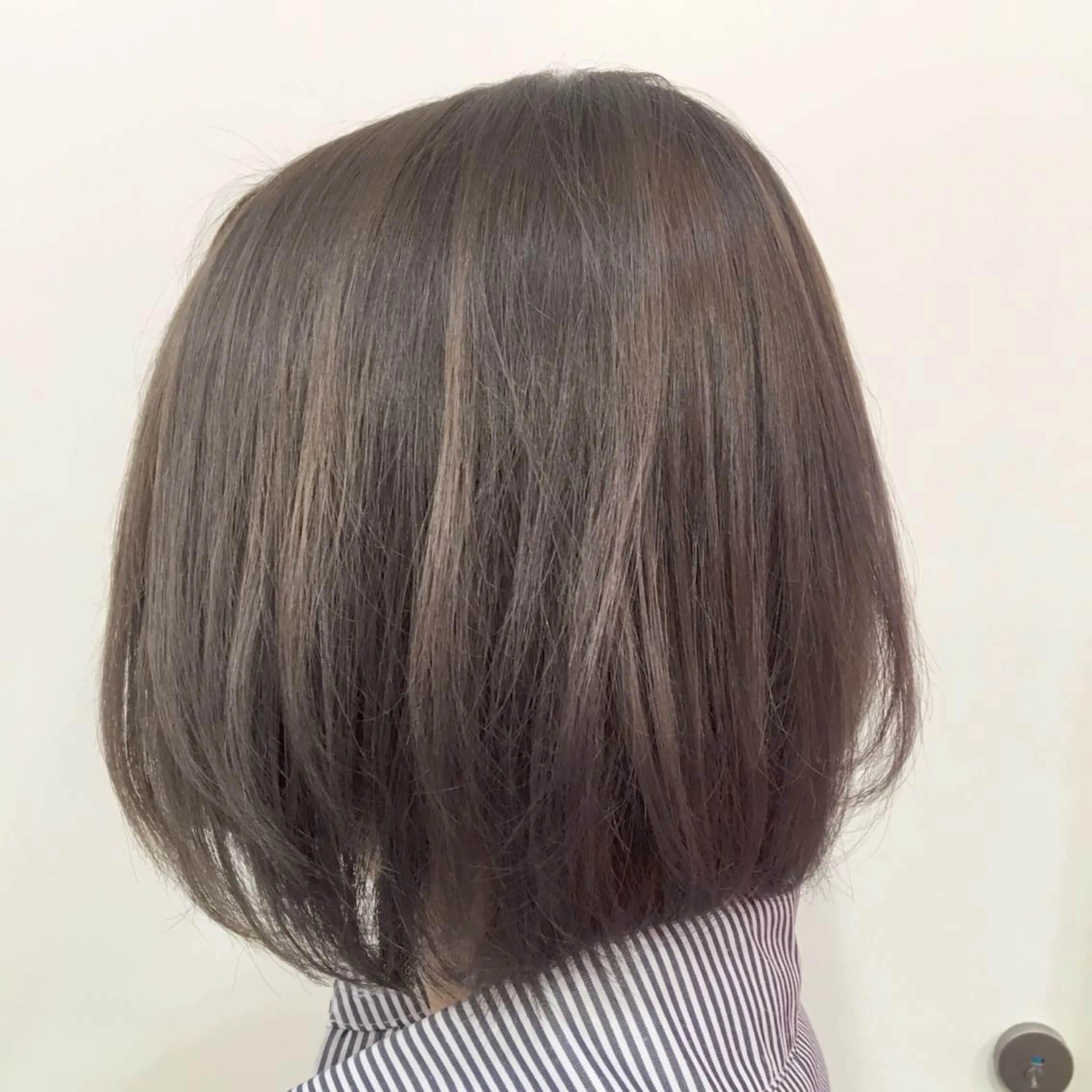 ミディアム カラー グレージュ LiNA🌿藤原 茉莉花のマツエク・マツパデザイン